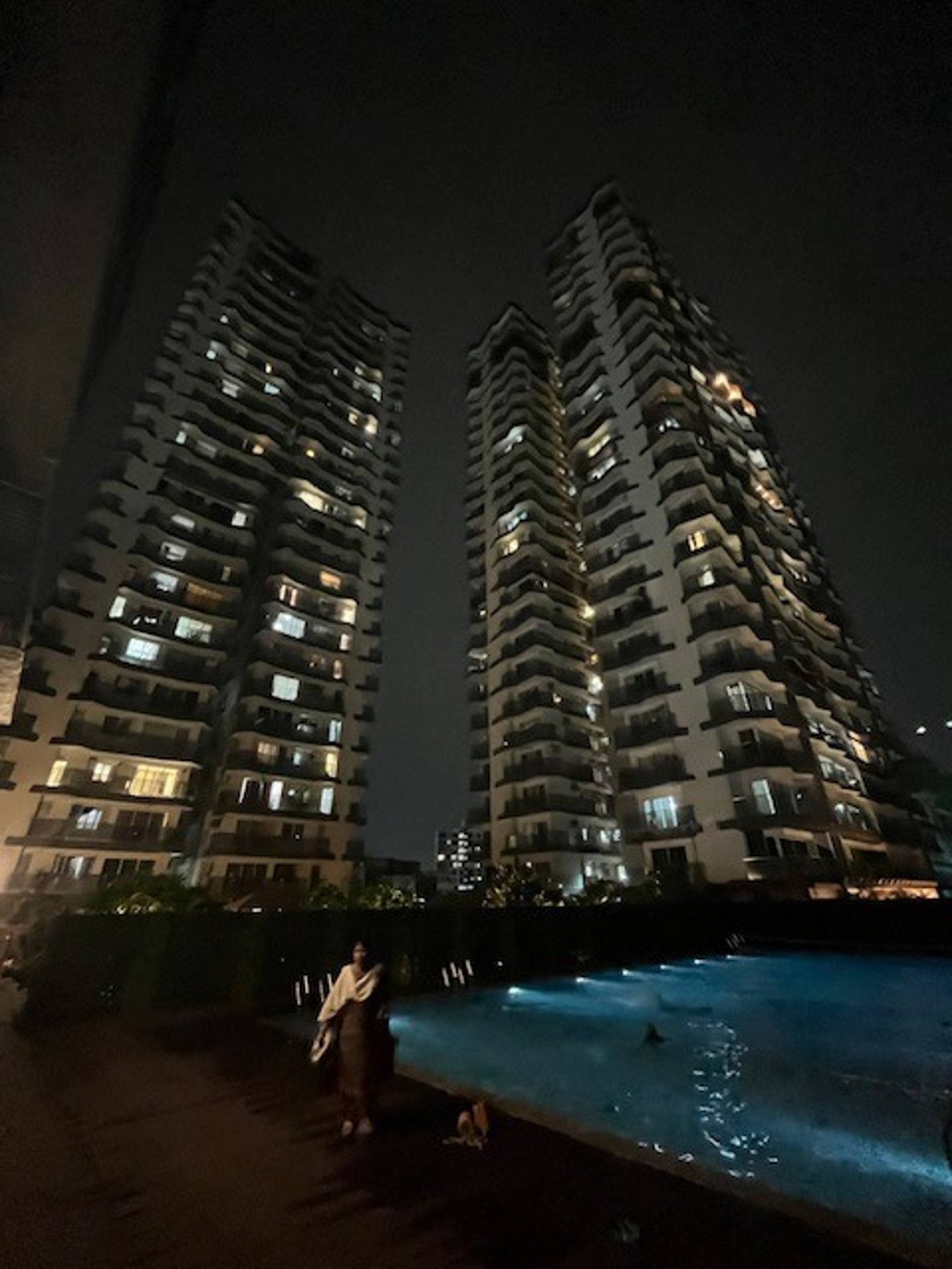 black and white bed linen