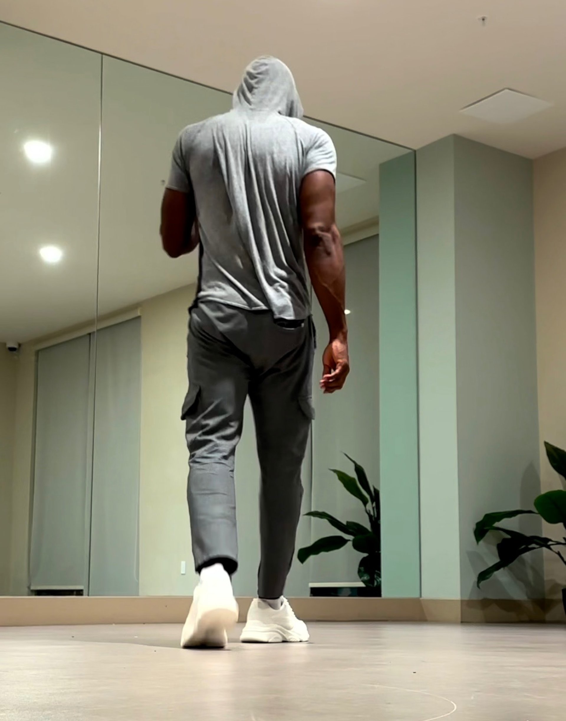 woman wearing black sports bra