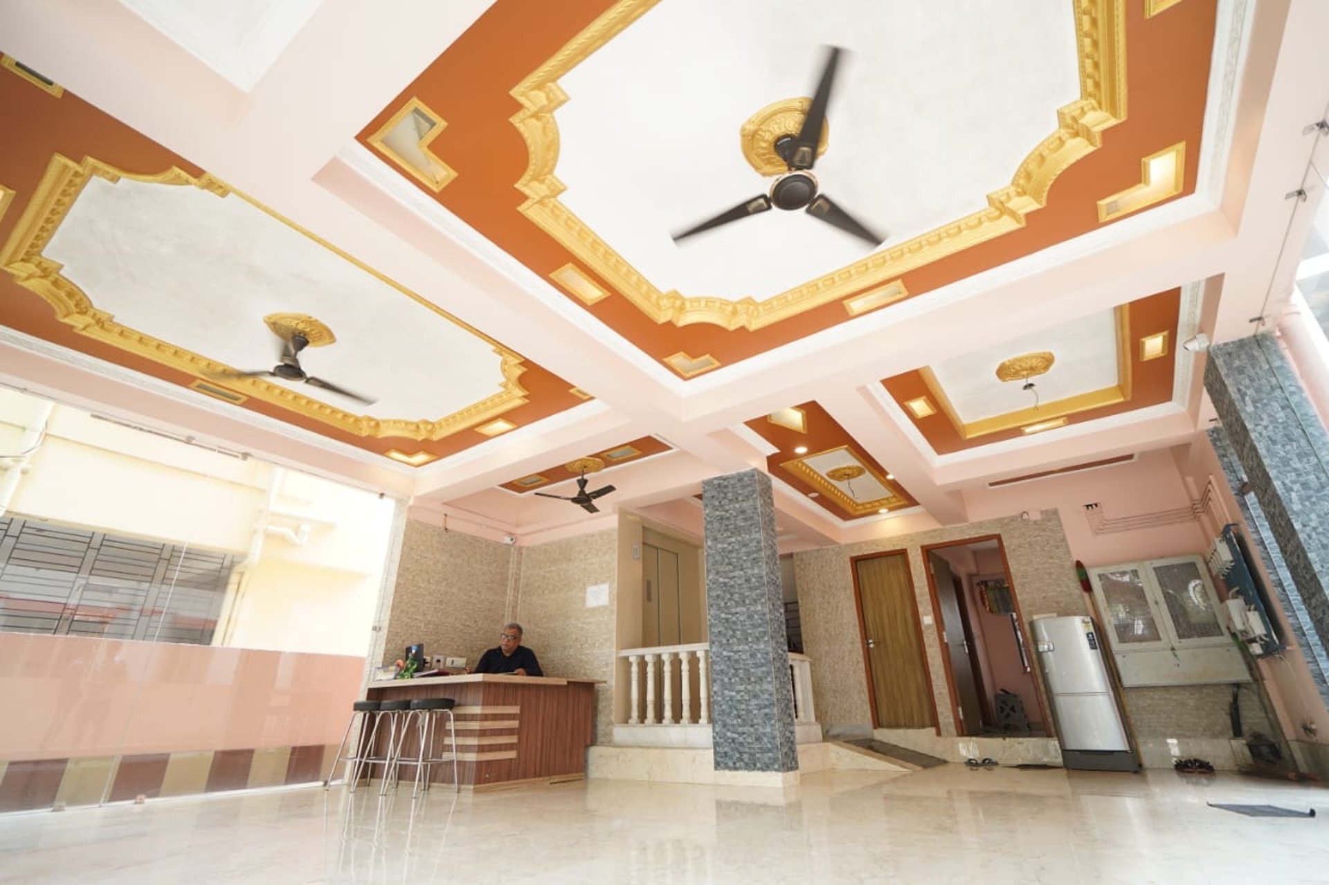 black and brown leather padded tub sofa