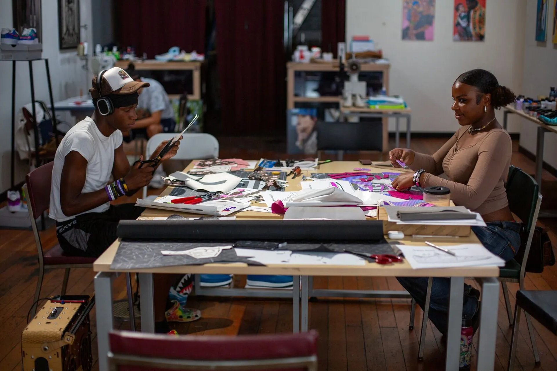 black and white bed linen