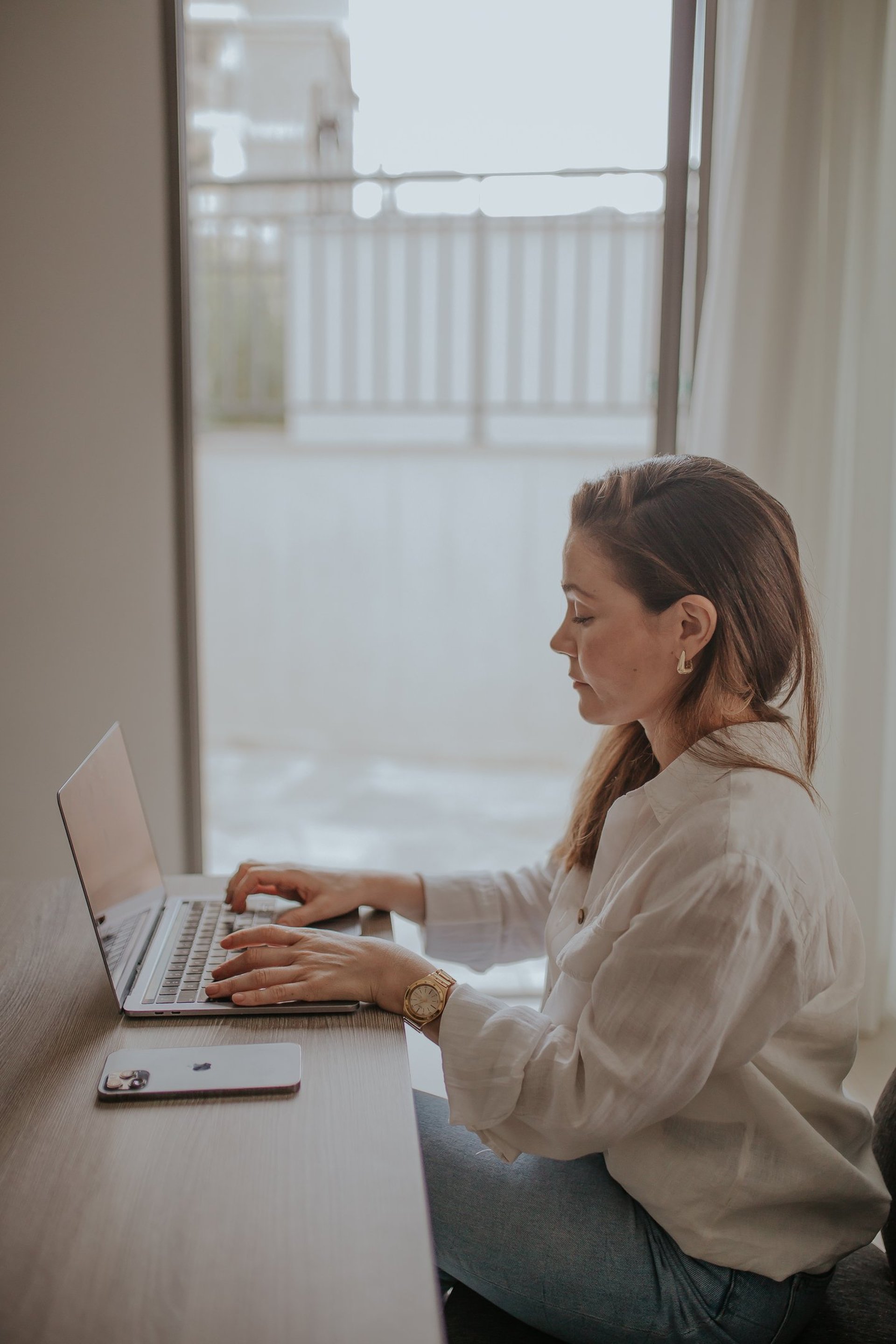 black and white bed linen
