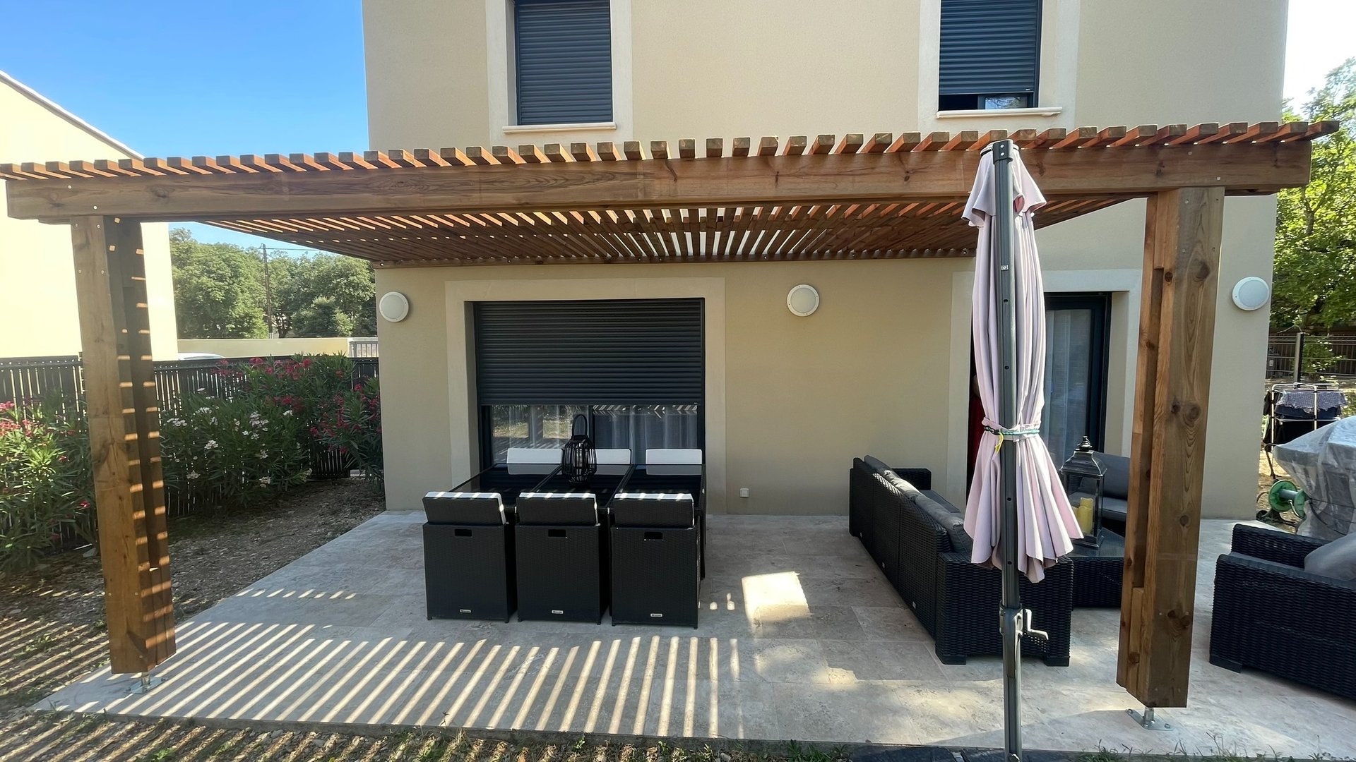 PERGOLA BOIS PIN CLASSE 4 VAUCLUSE CARPENTRAS VENASQUE CLAIRE VOIE