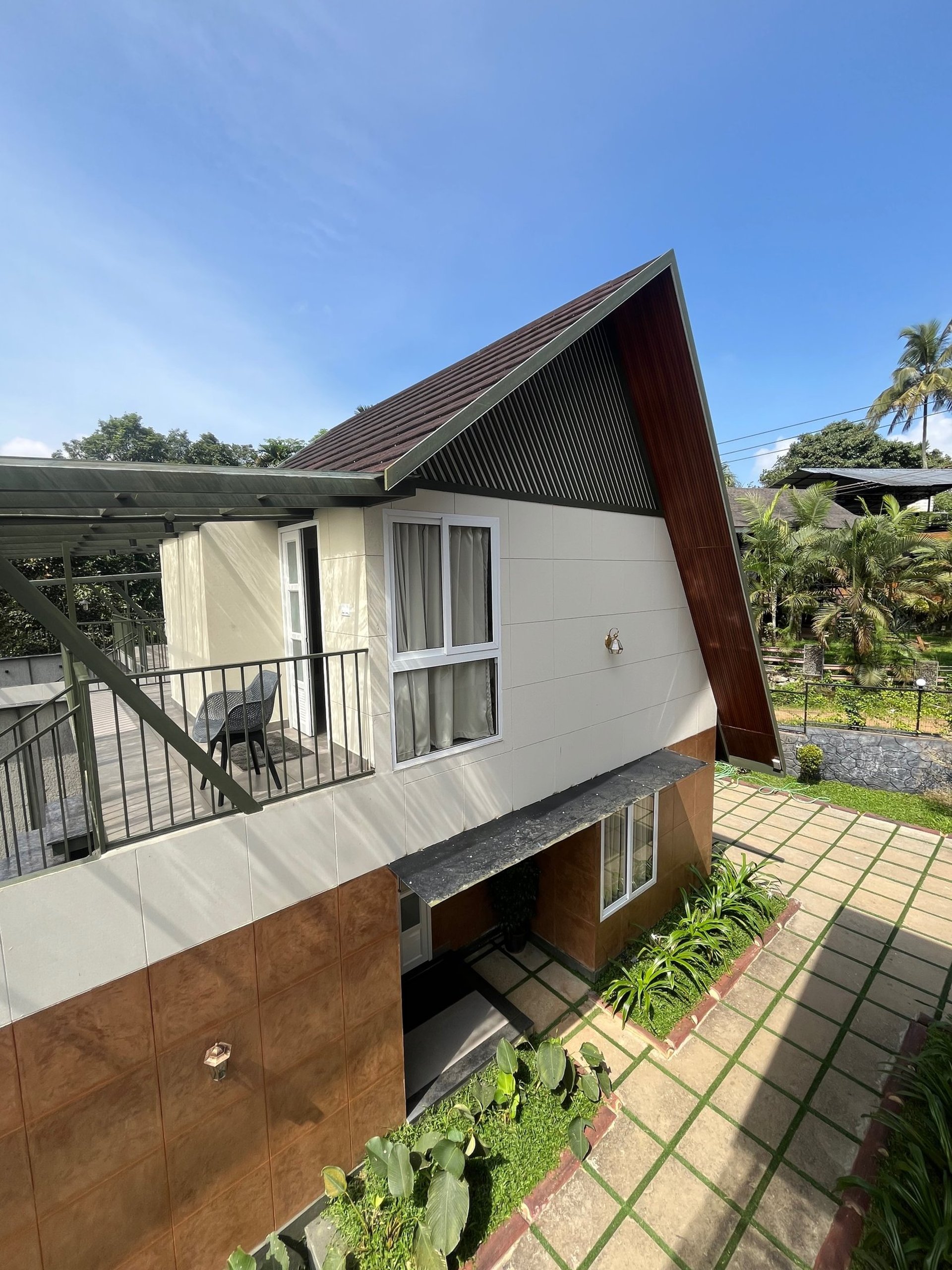 black and white bed linen