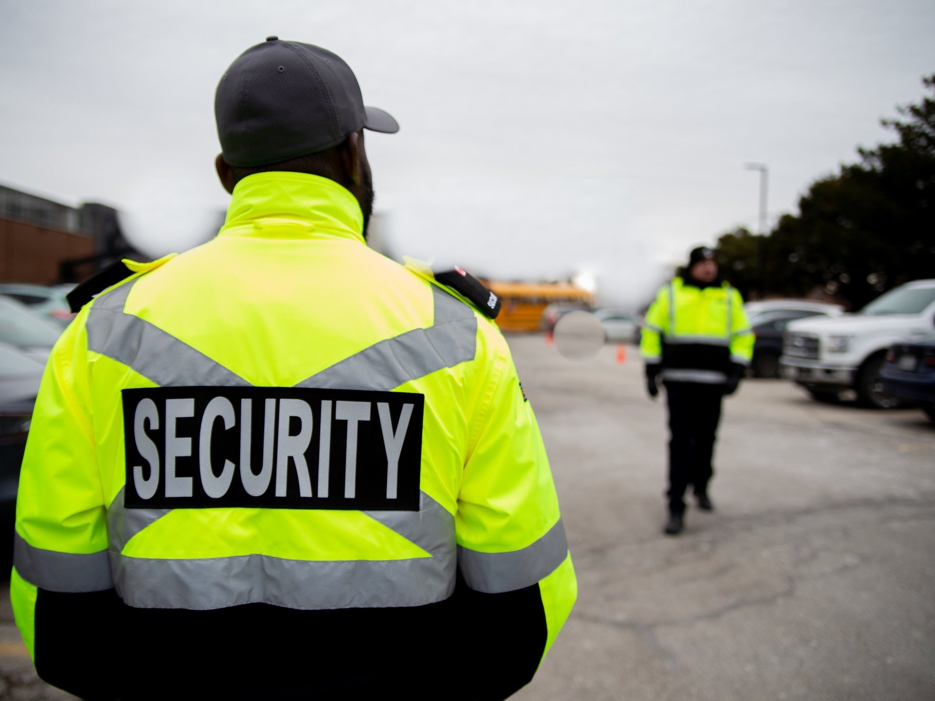 gray computer monitor