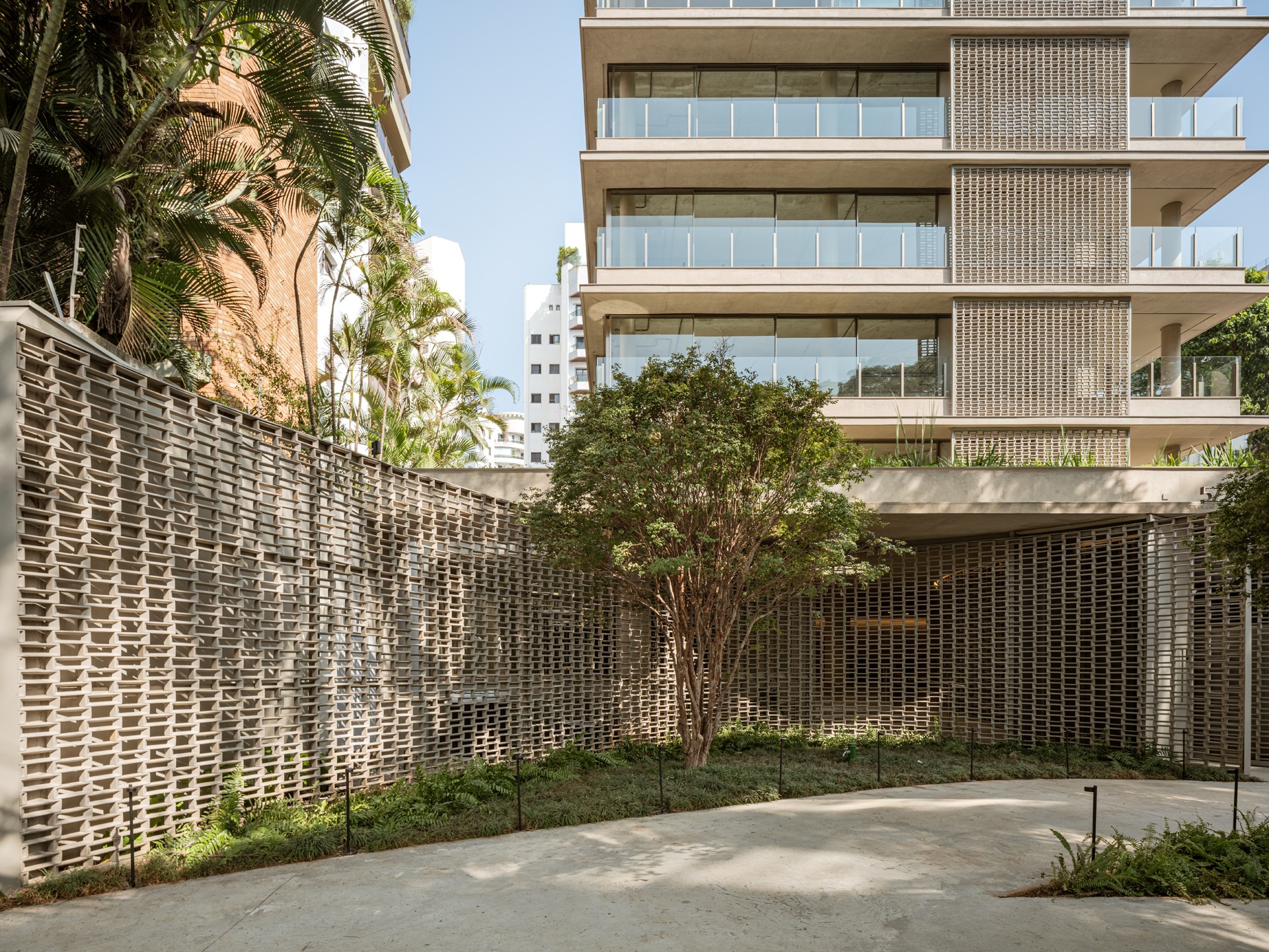 black and brown leather padded tub sofa