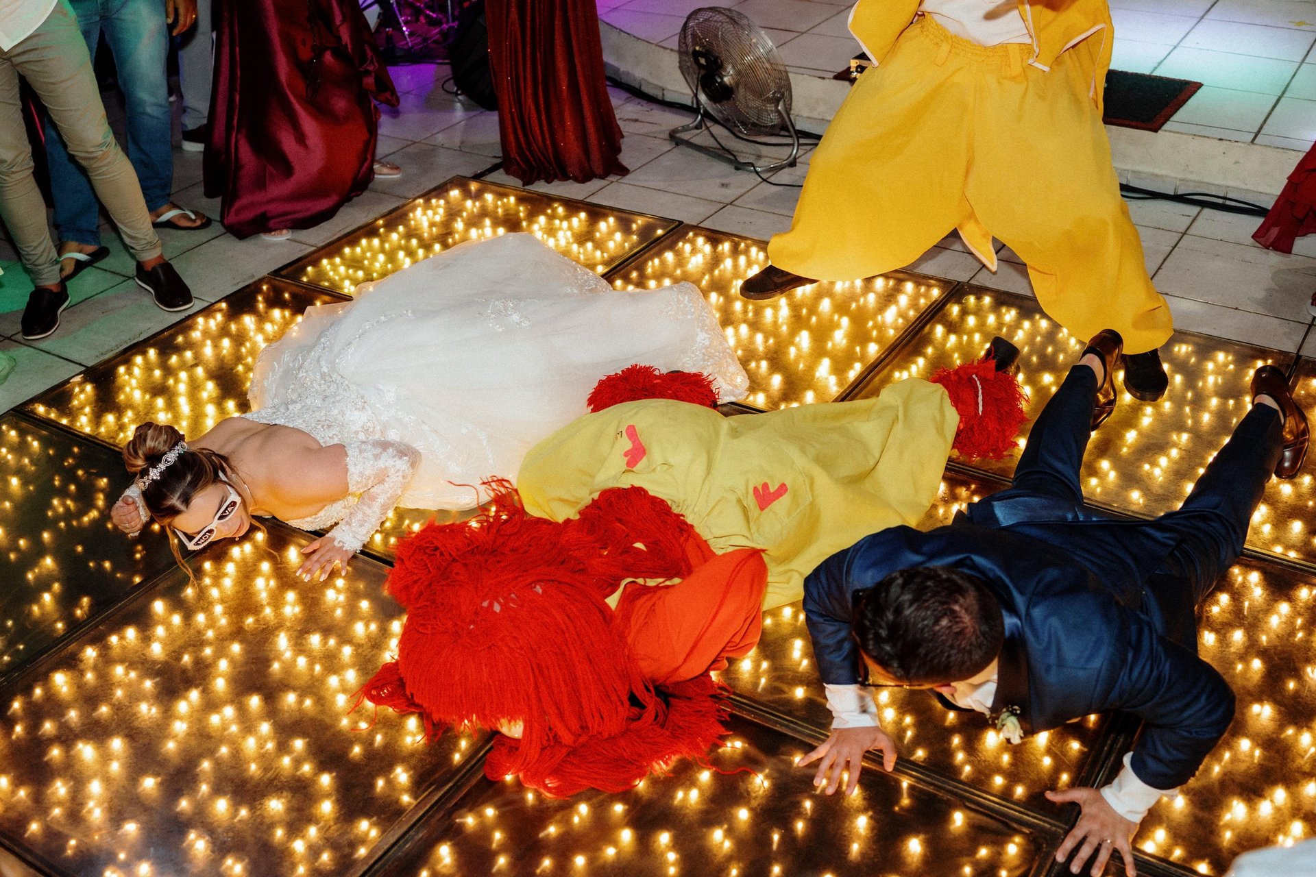 black and white bed linen