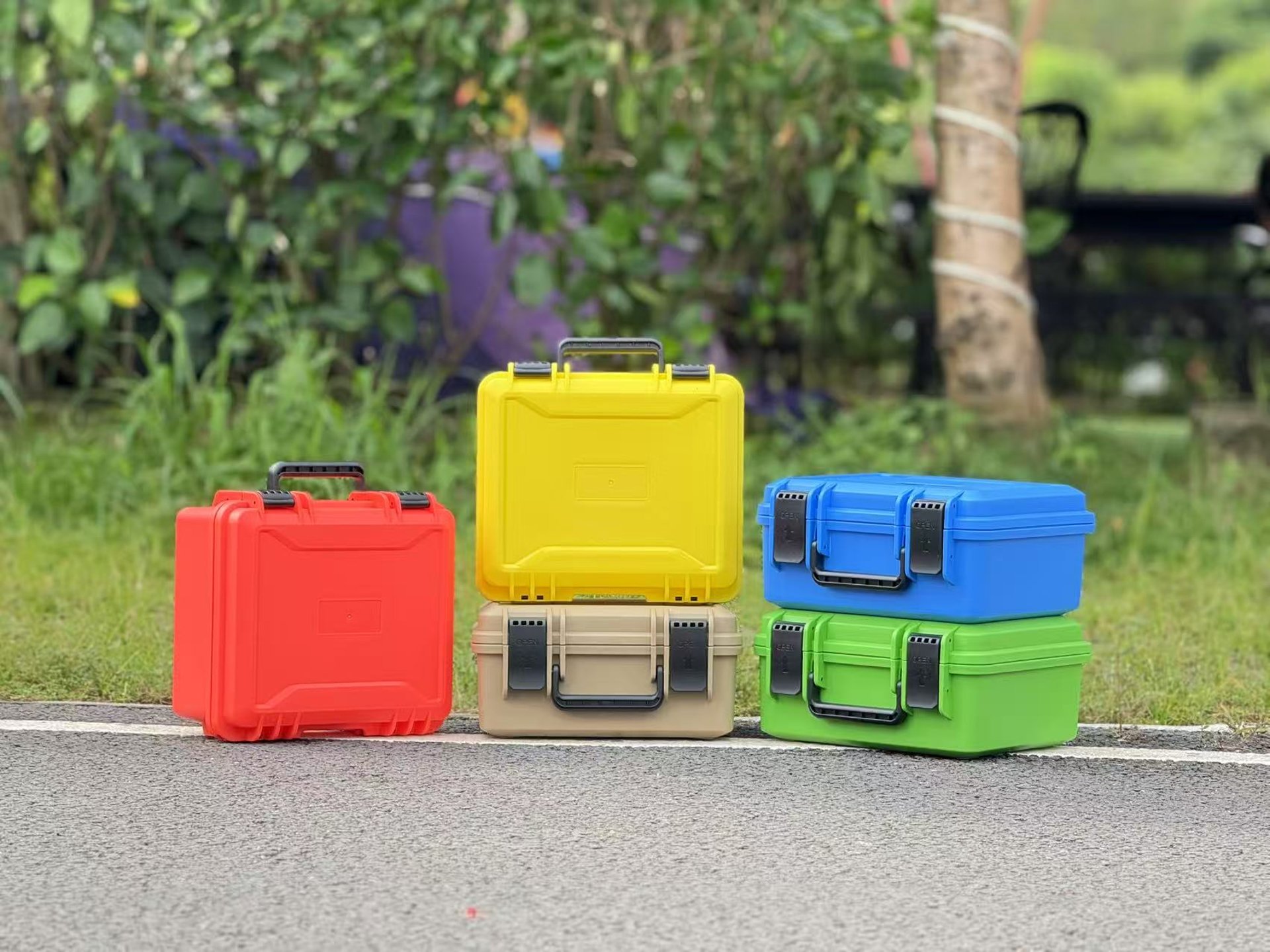 black and brown leather padded tub sofa