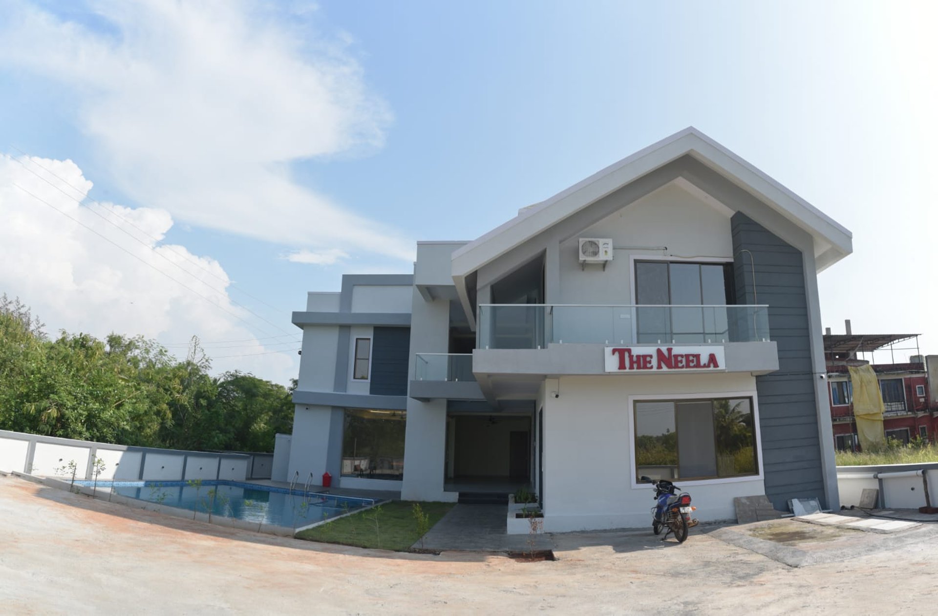 black and brown leather padded tub sofa