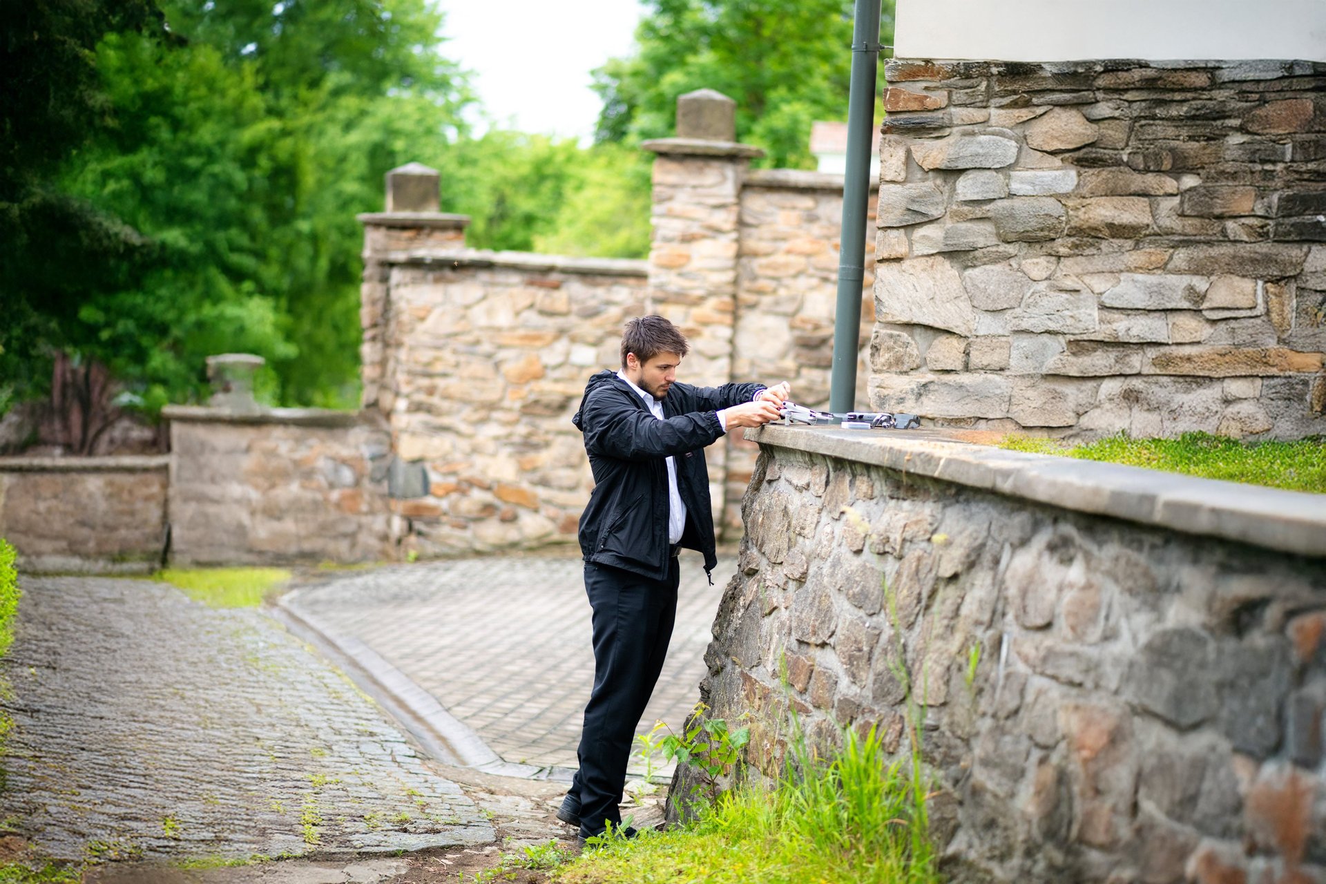 black and white bed linen