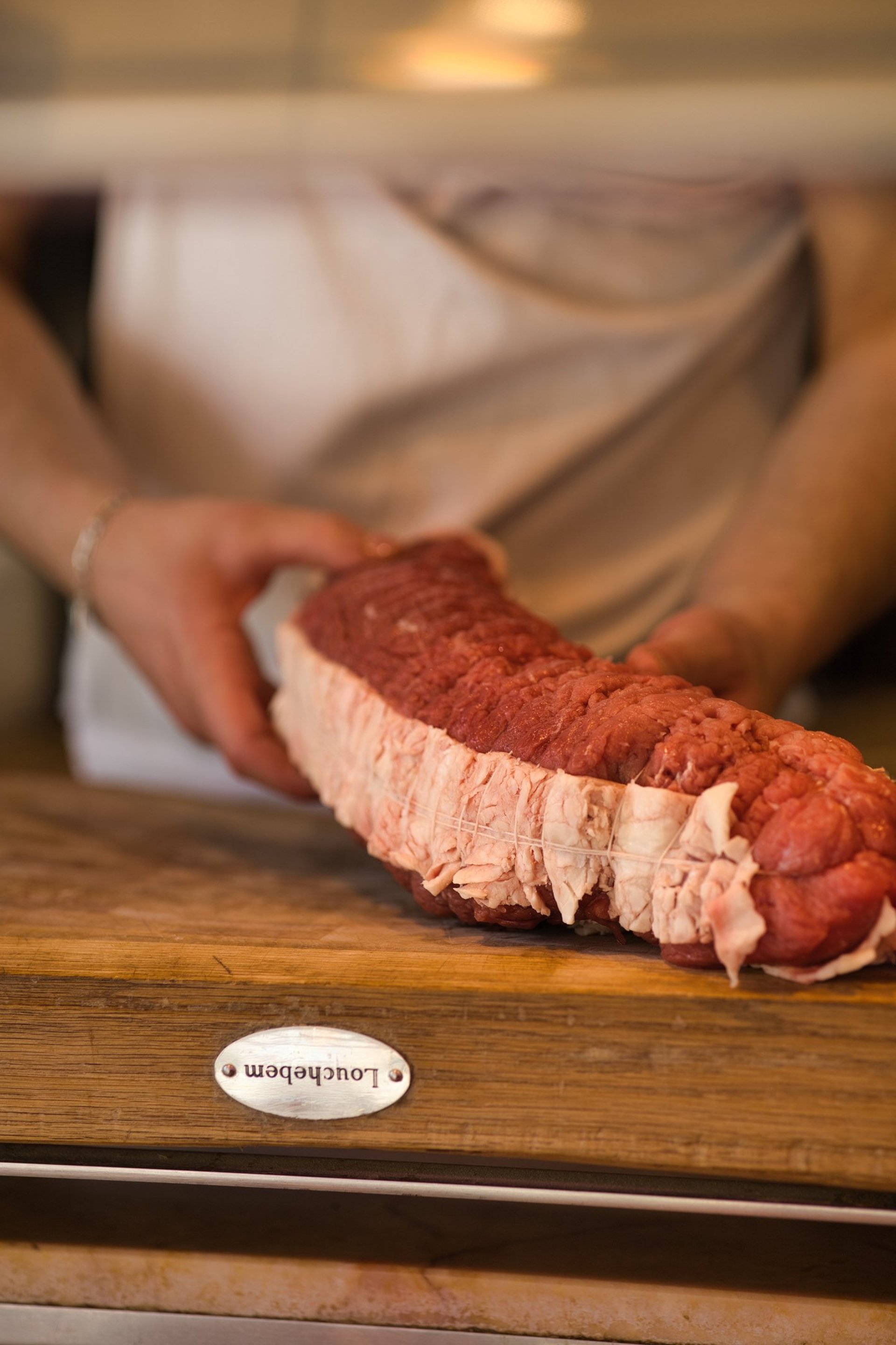 gray computer monitor