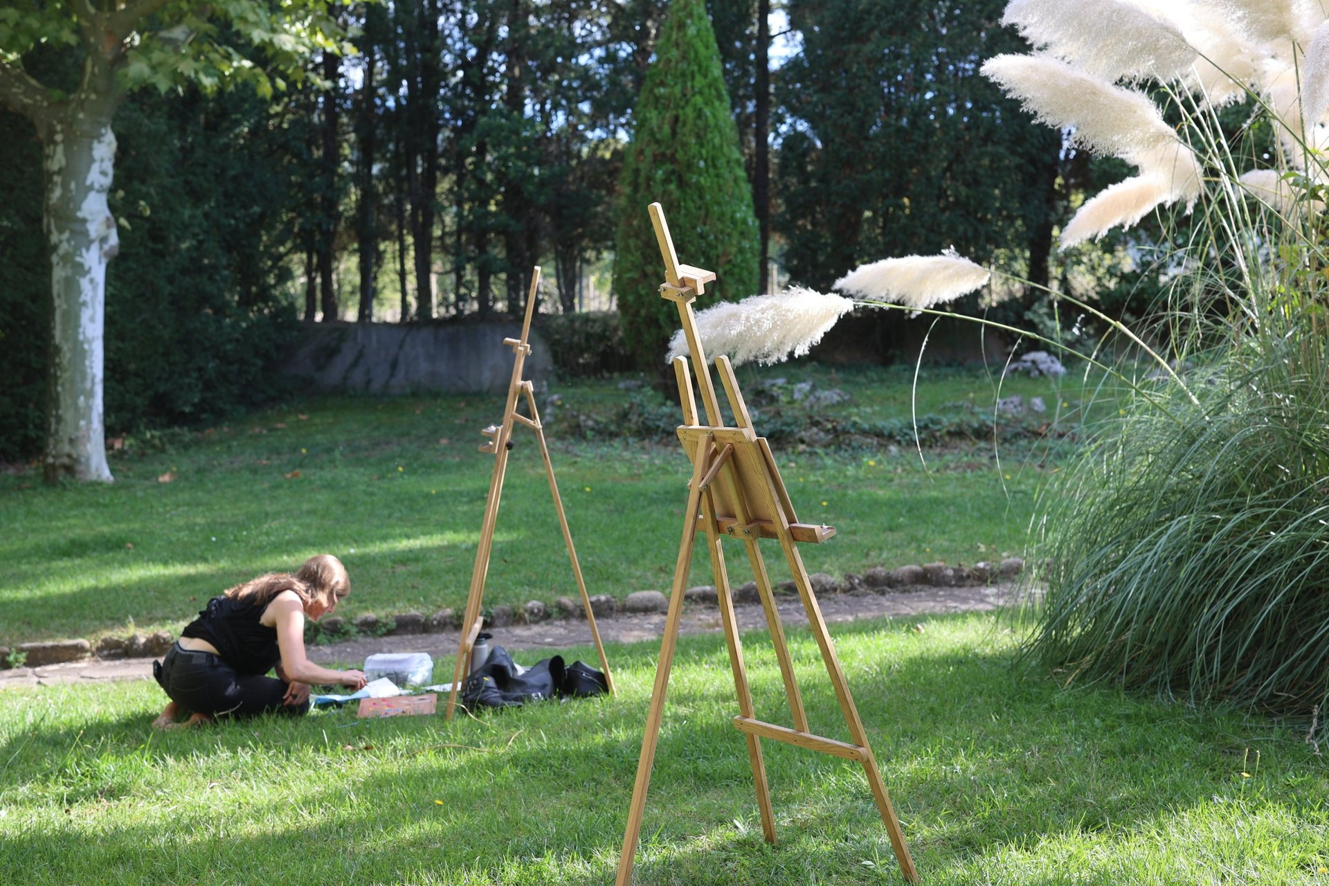 black and white bed linen