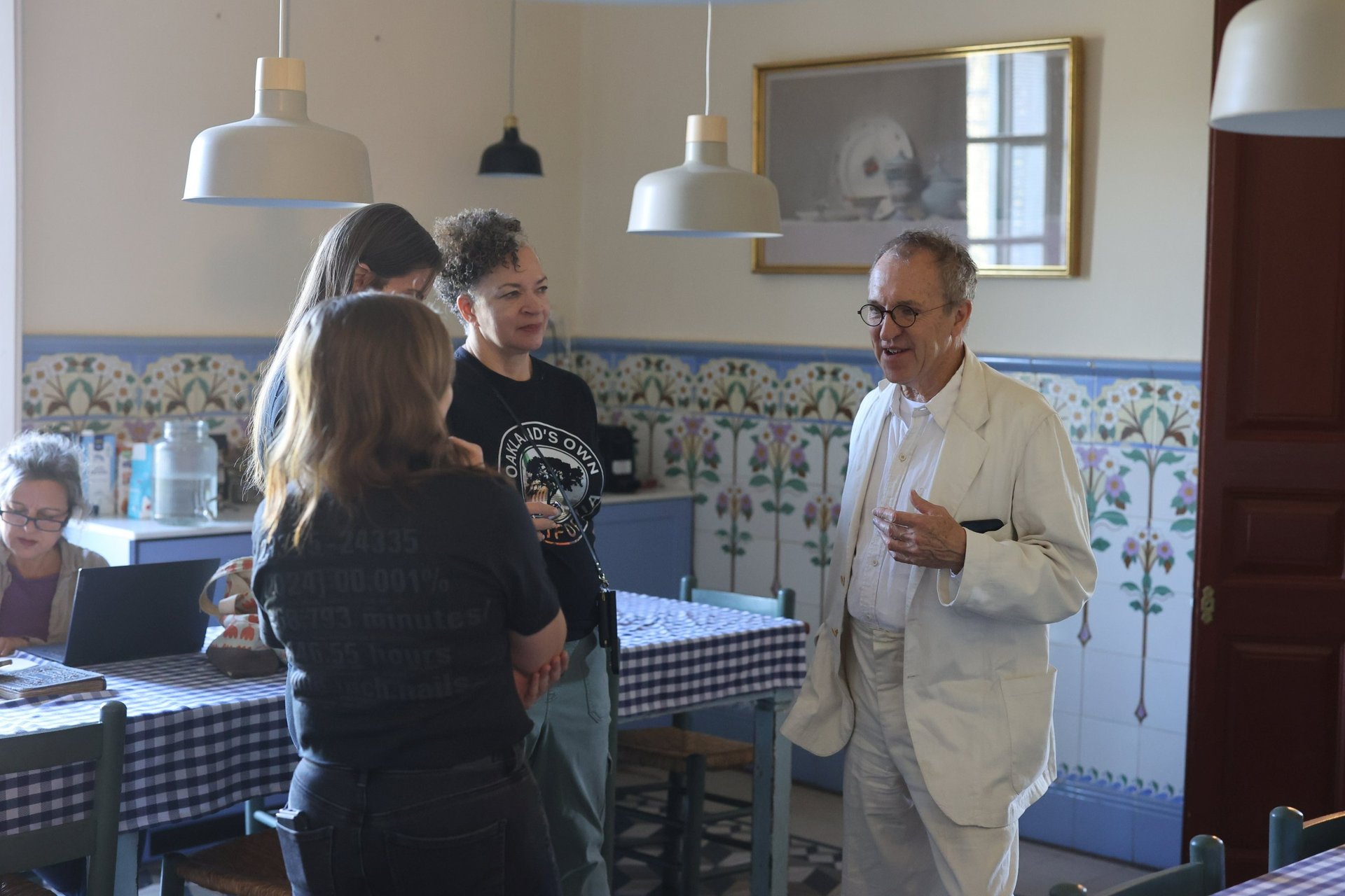 black and white bed linen