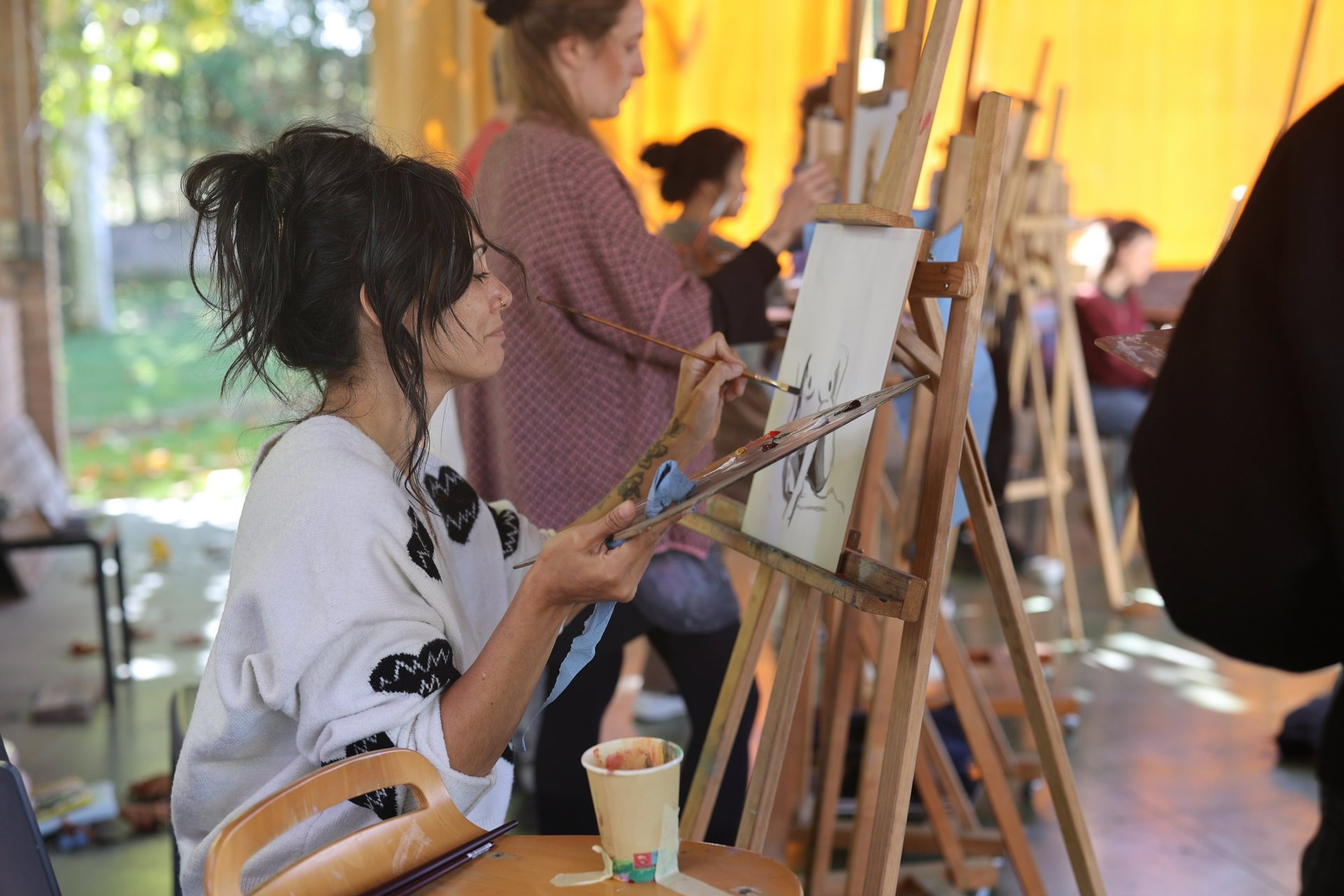 black and white bed linen