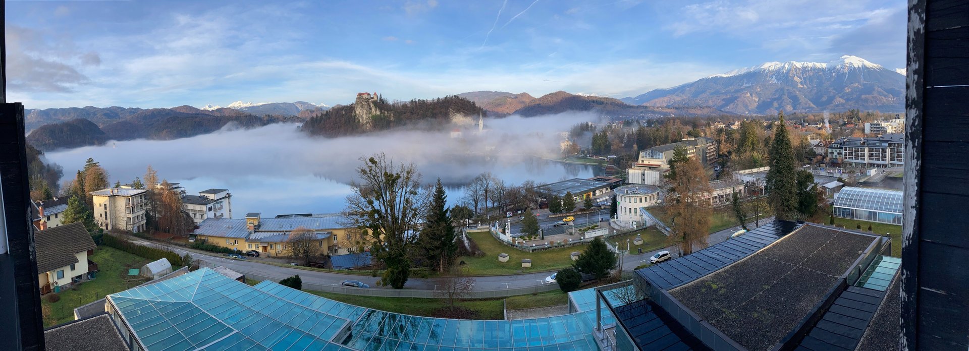 Panoramic photo of Lake Bled in winter