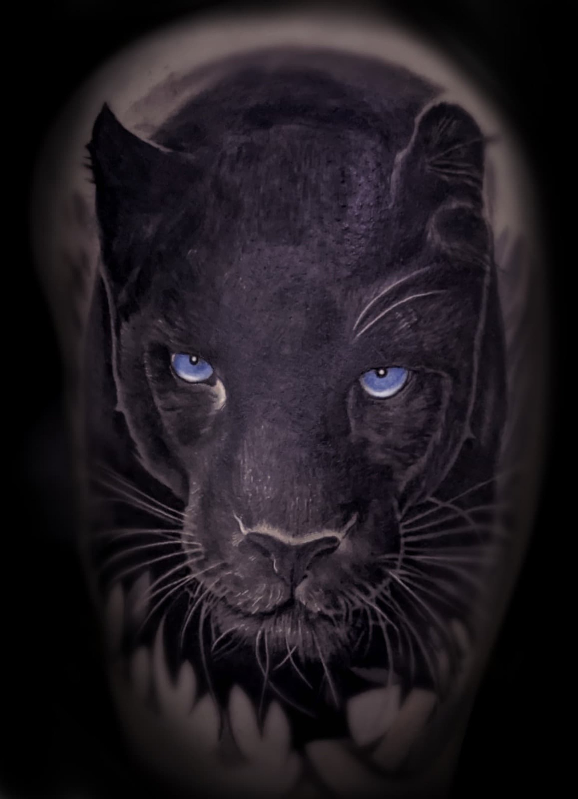 tatuaje pantera realismo blanco negro Barcelona punkotattooartist