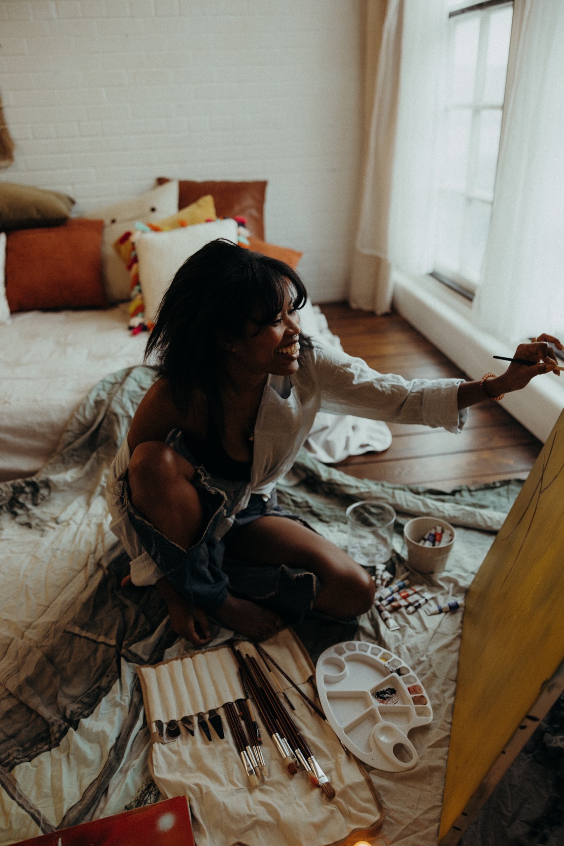 Soft gradient of beige and brown tones