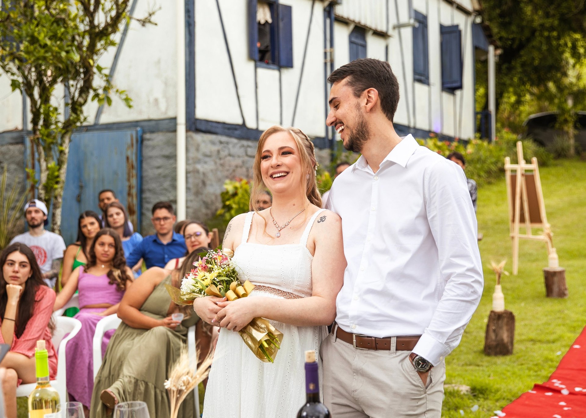 black and white bed linen