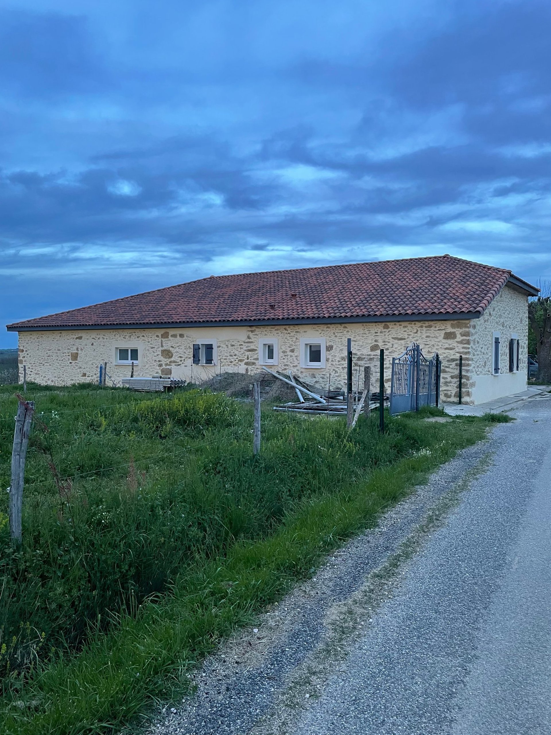 black and brown leather padded tub sofa