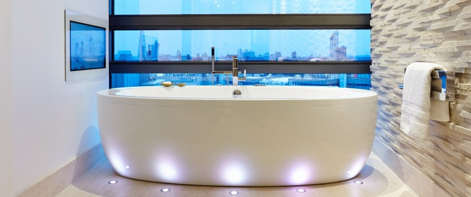 Luxury bathroom with an Aquavision bathroom TV