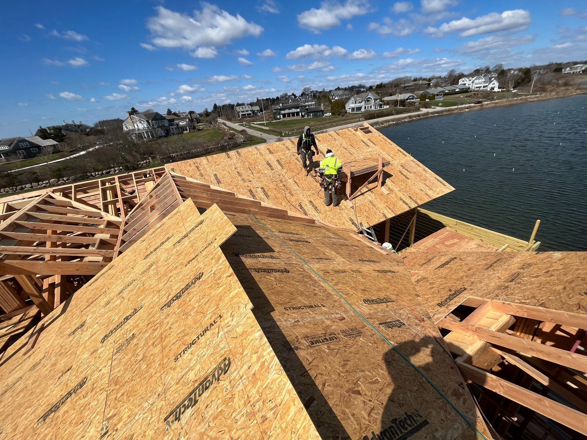 gray computer monitor