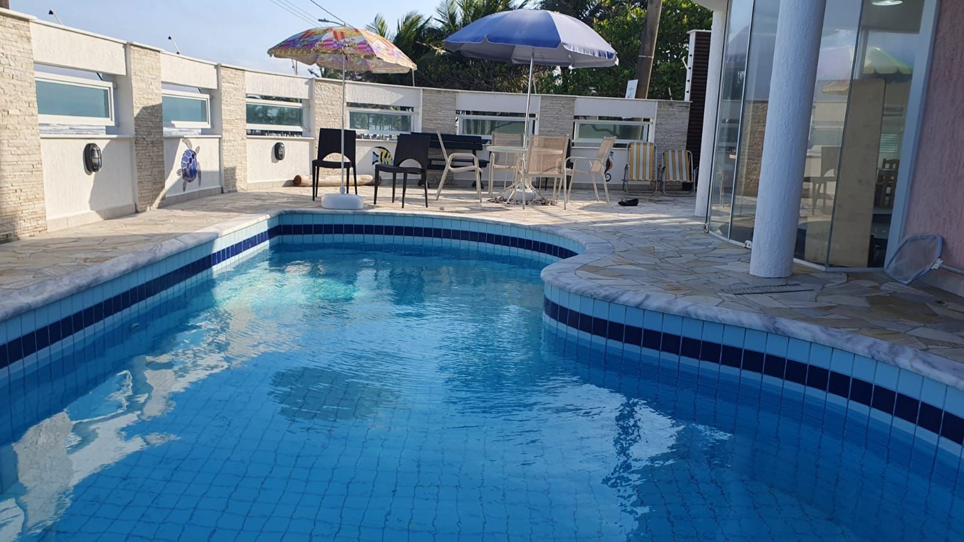 black and brown leather padded tub sofa