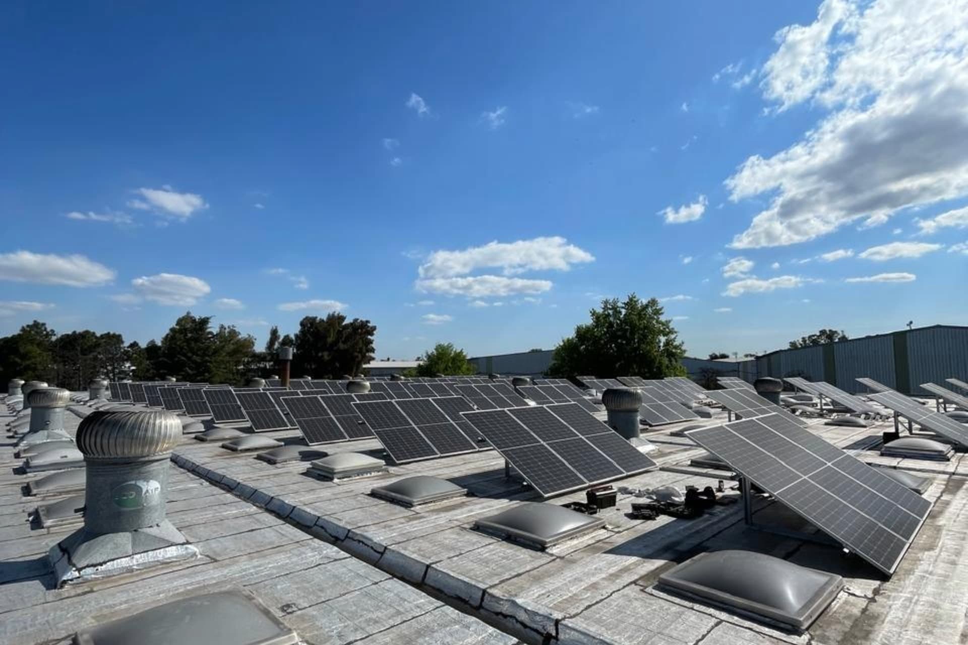 gray computer monitor