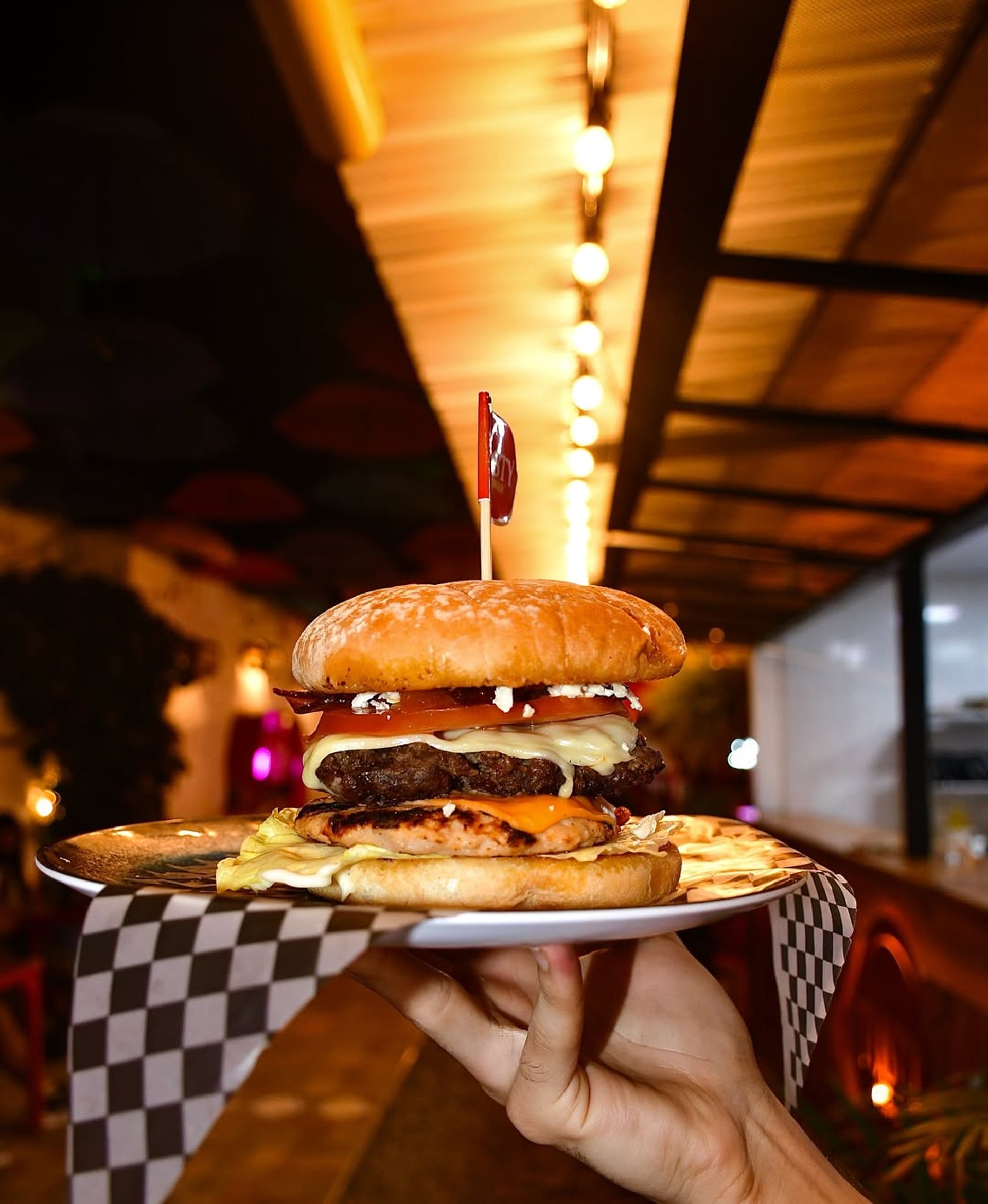 black and white bed linen