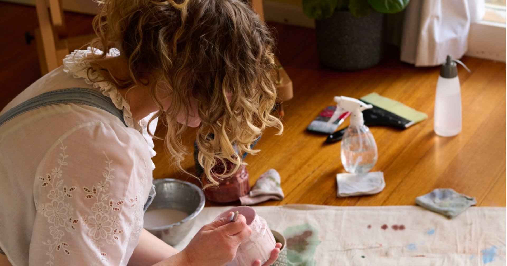 black and white bed linen