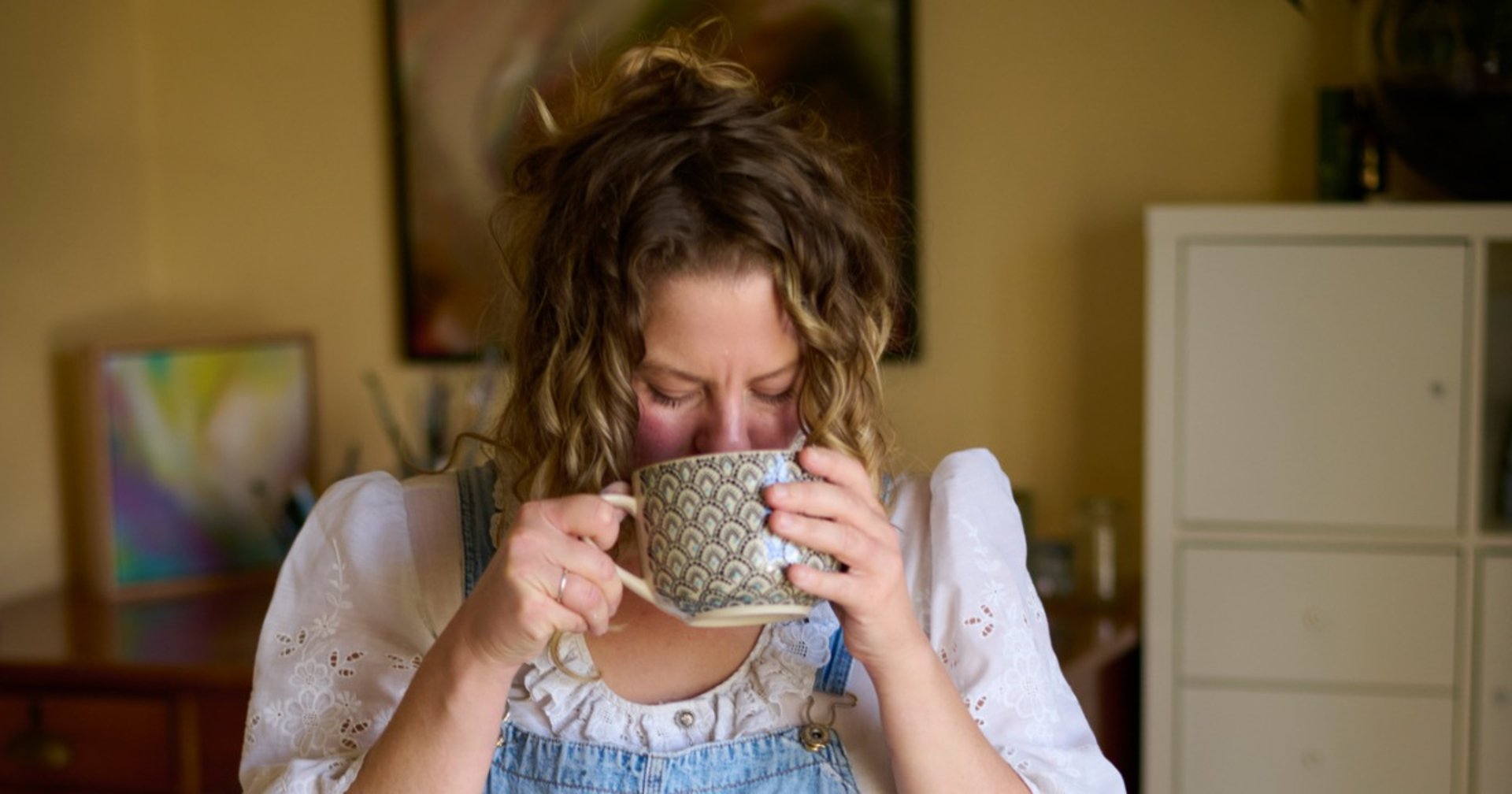 black and white bed linen