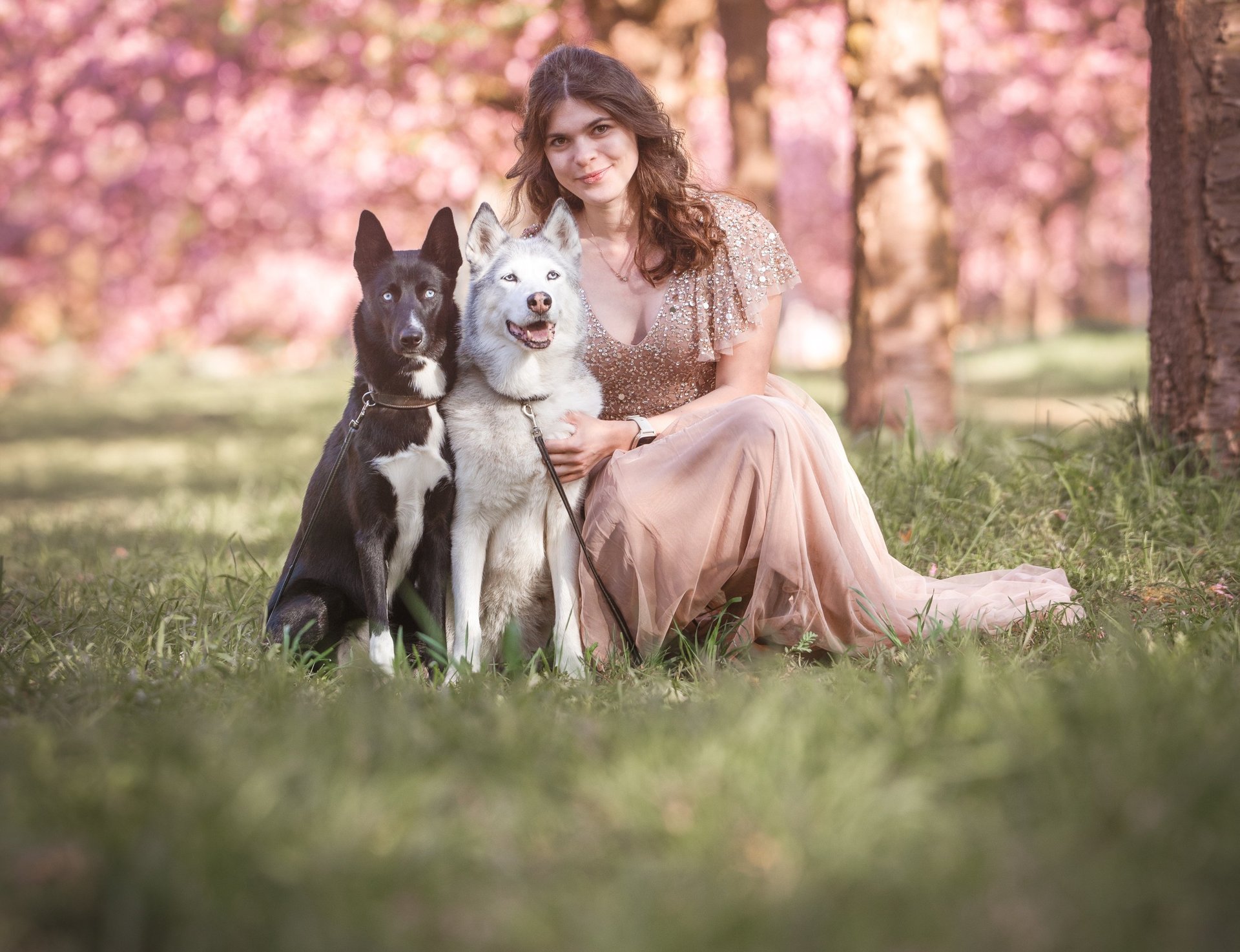 black and white bed linen