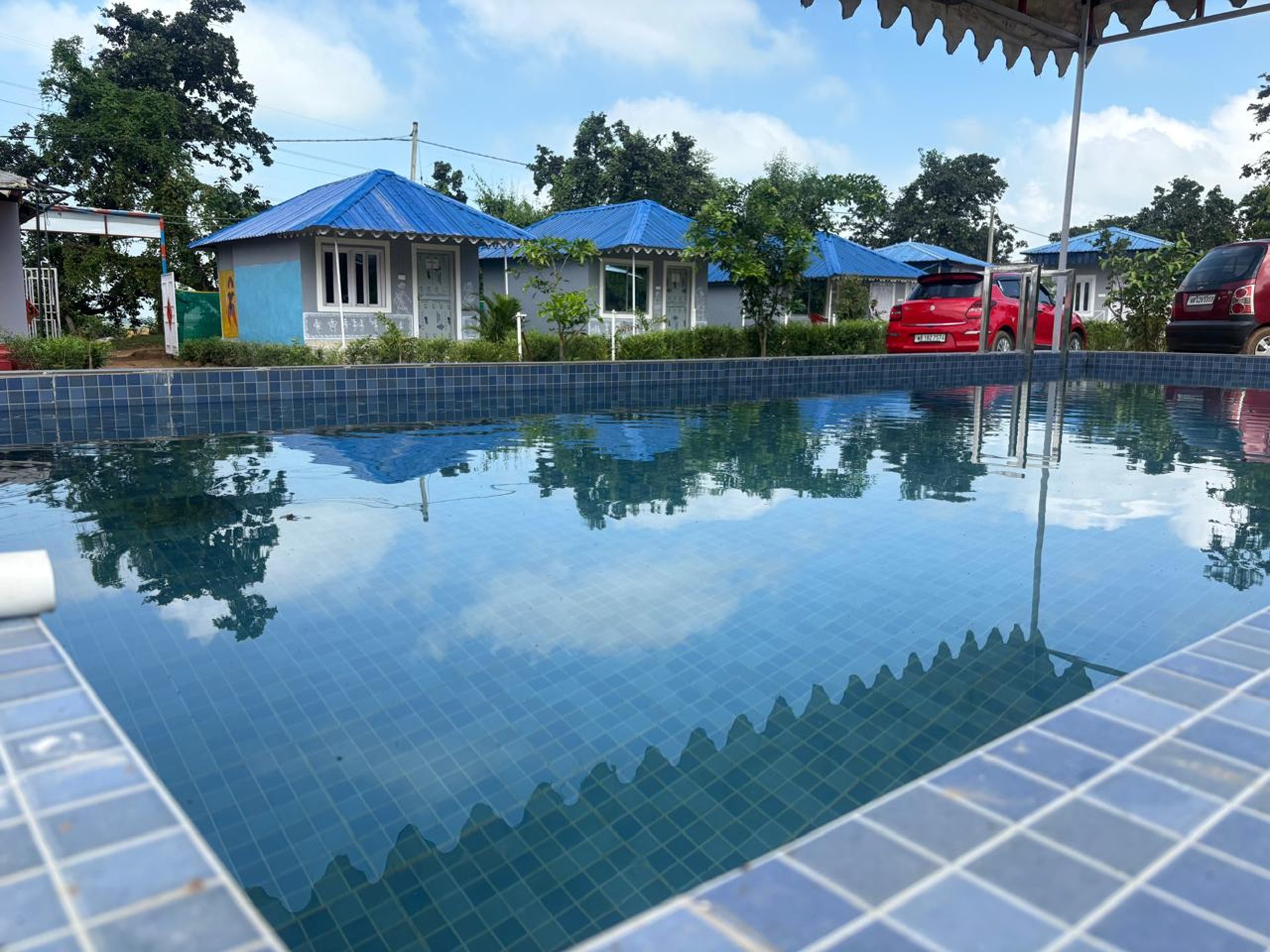 black and white bed linen