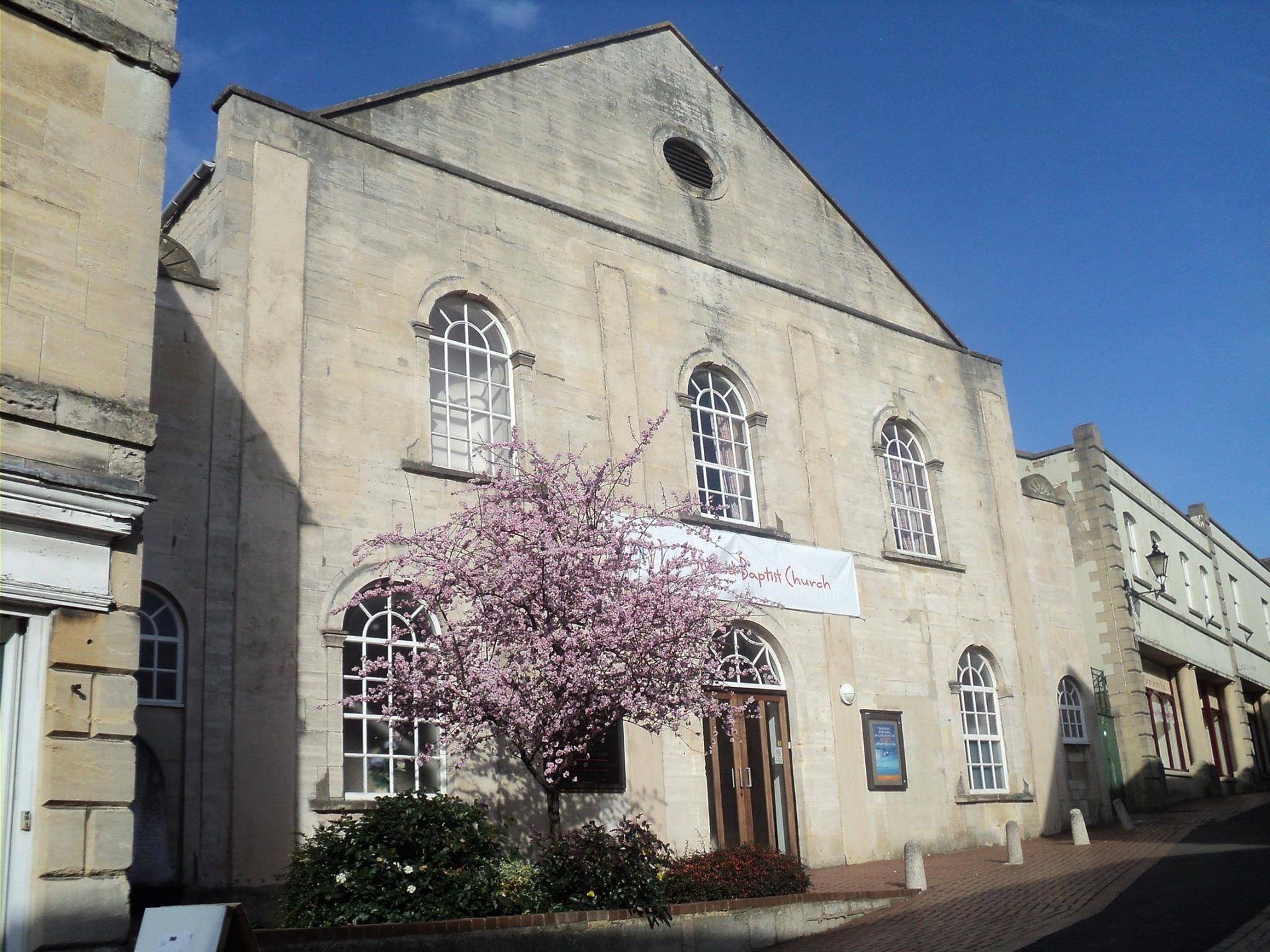 focus photography of coffee artwork