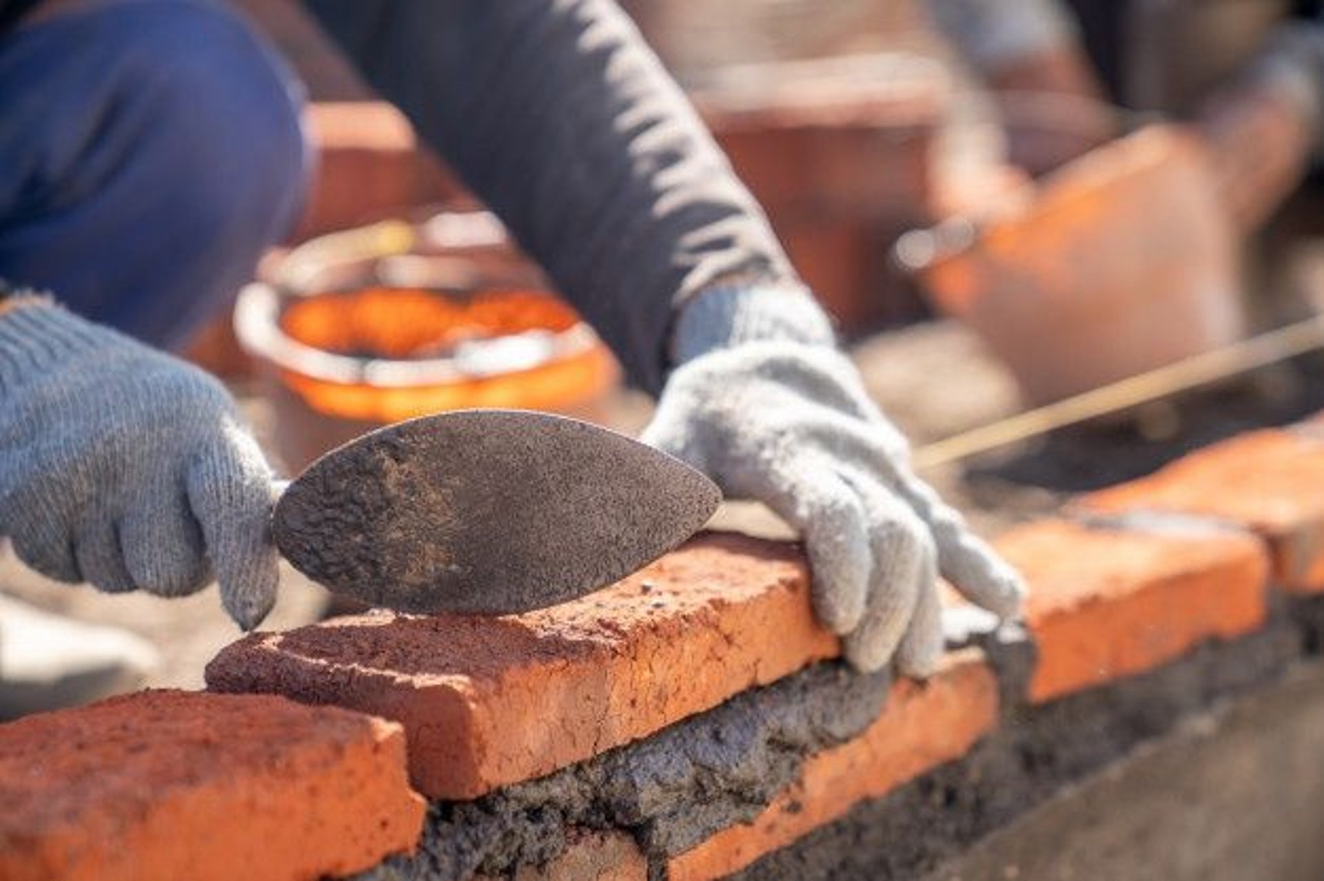 gray computer monitor