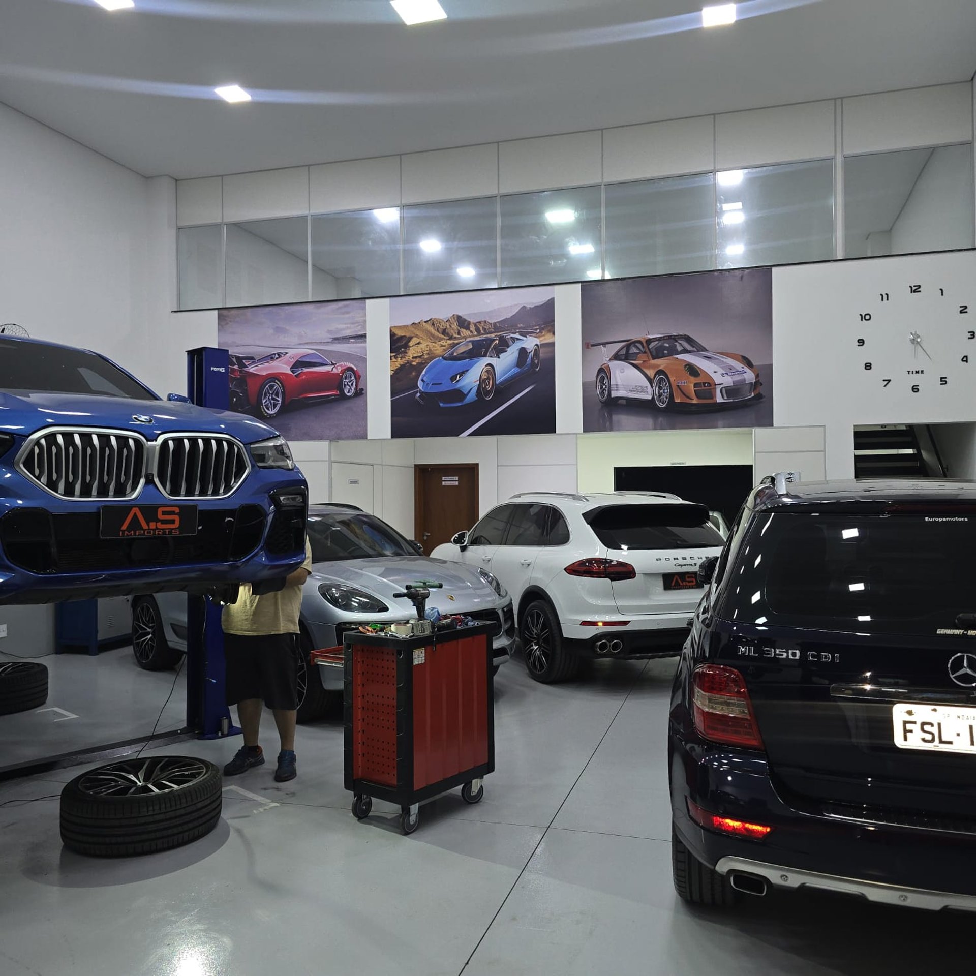 black and white bed linen