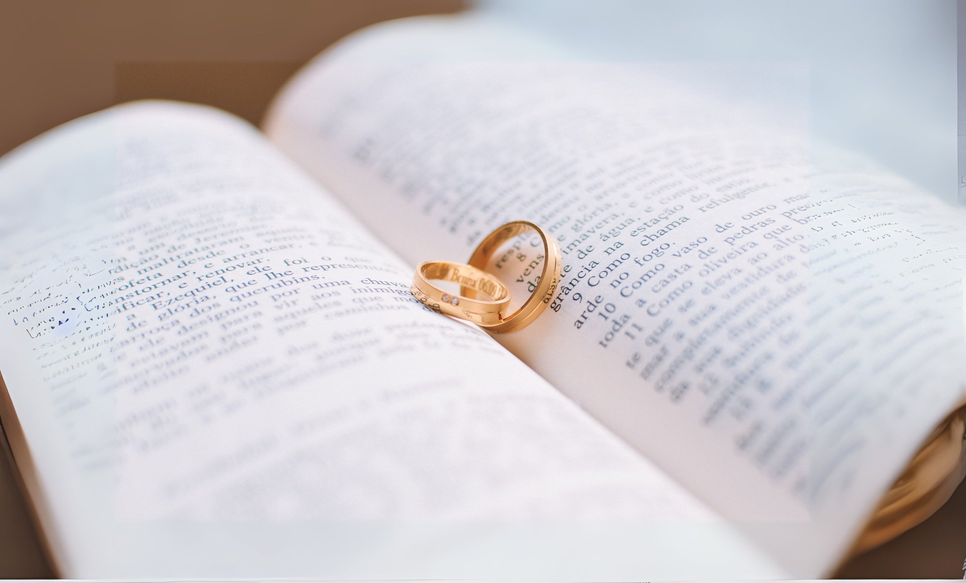 a close up of a bunch of green leaves