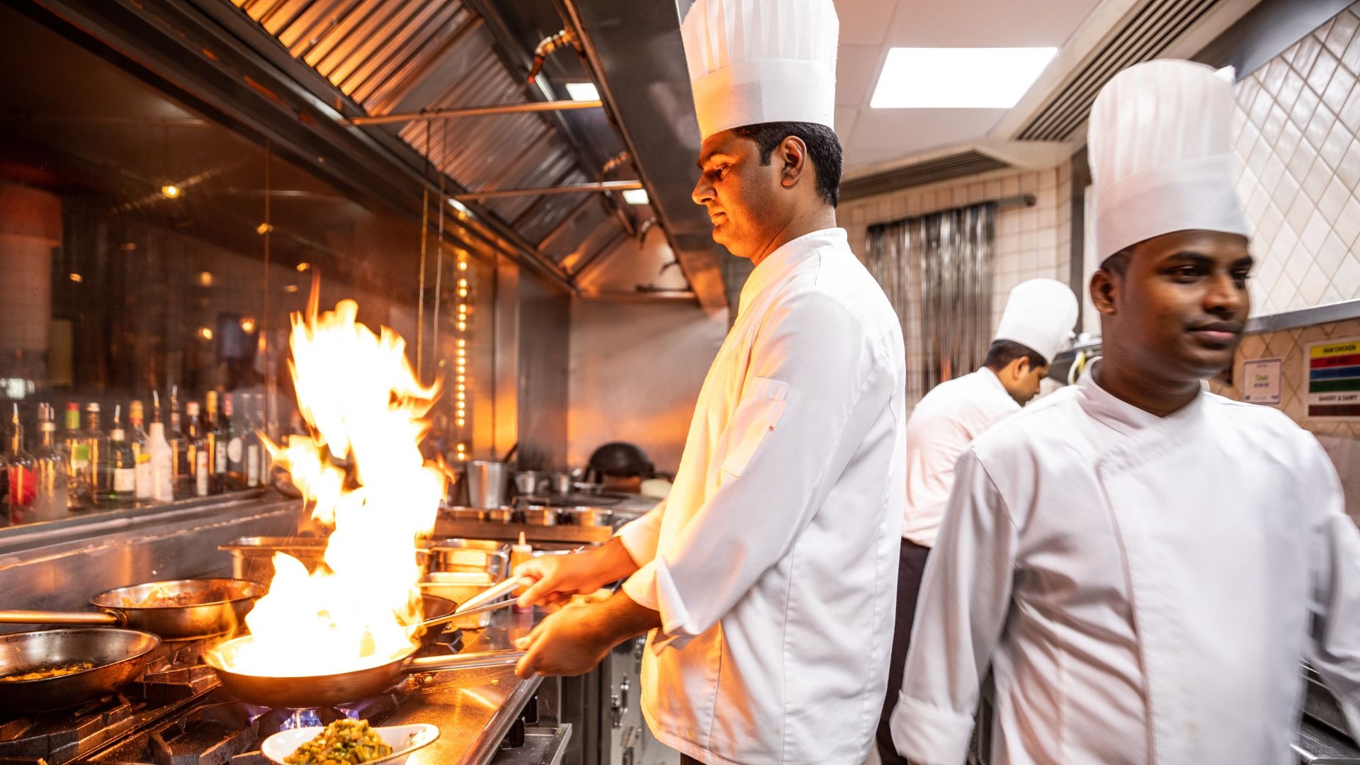 black and white bed linen