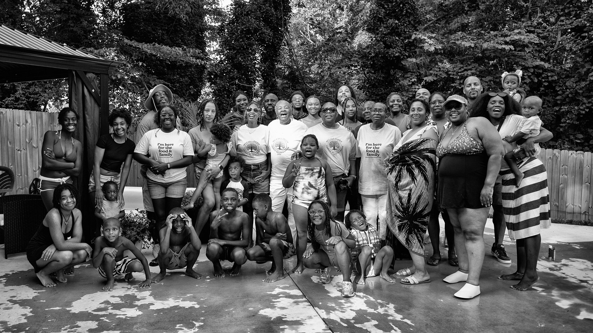 black and white bed linen