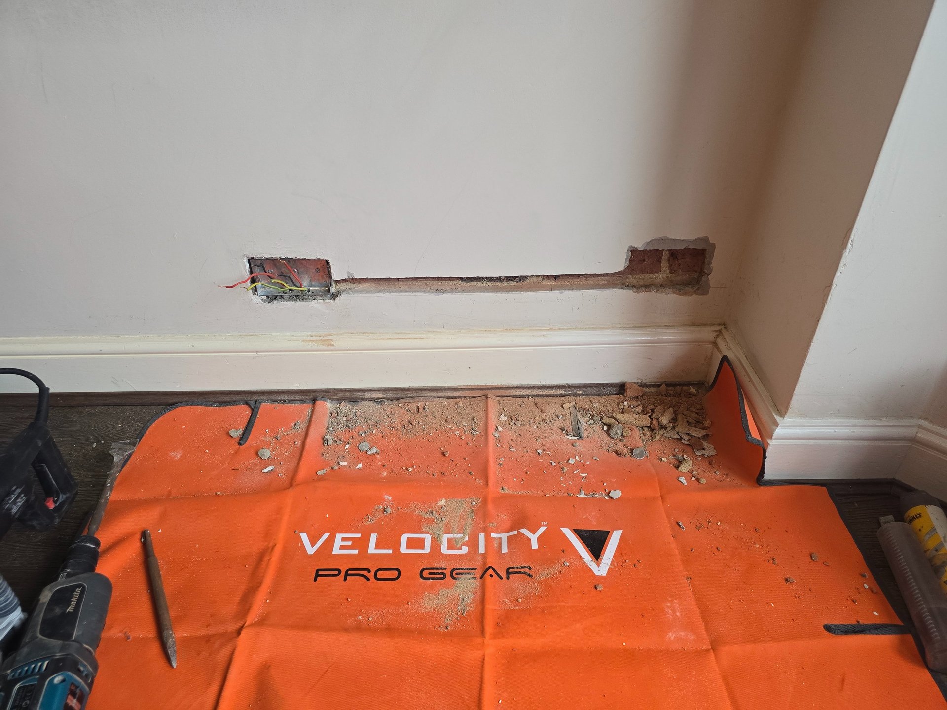 Chasing a wall for additional sockets