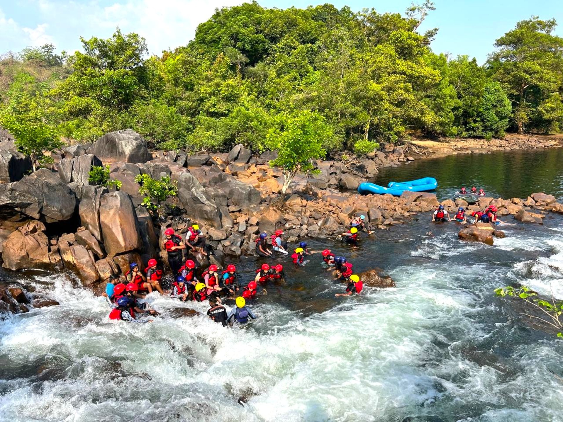 black and white bed linen