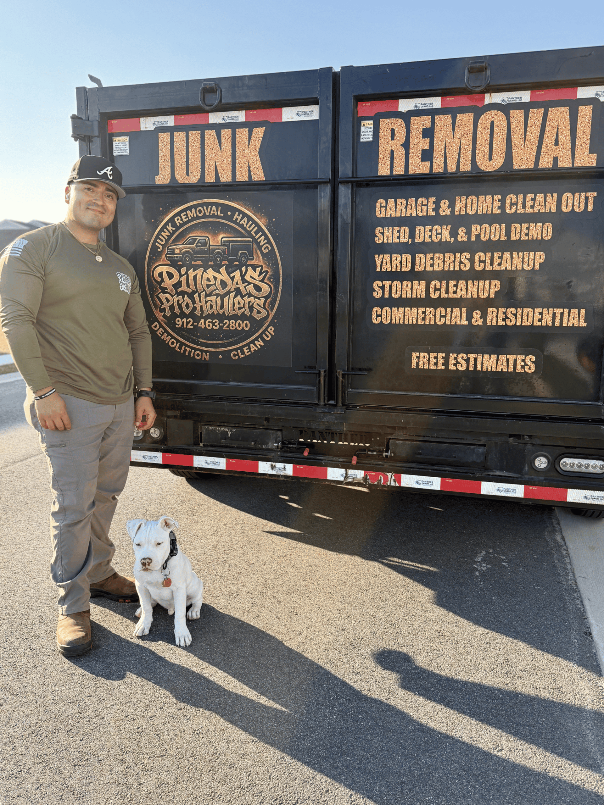 gray computer monitor