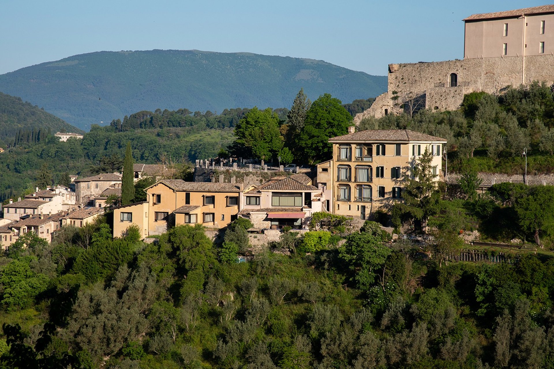 Vista dell’esterno dell’Hotel Gattapone di Spoleto