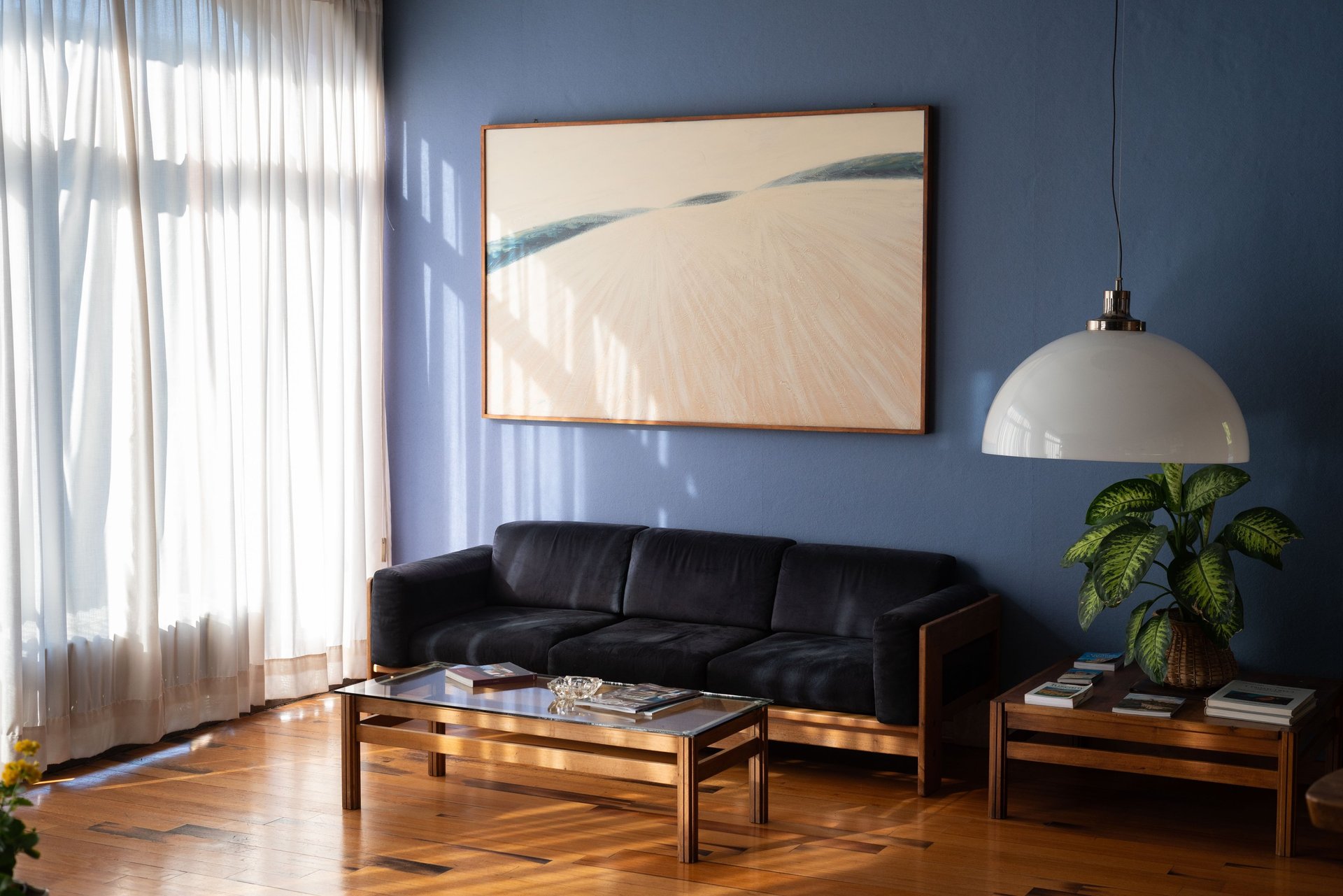 black and white bed linen