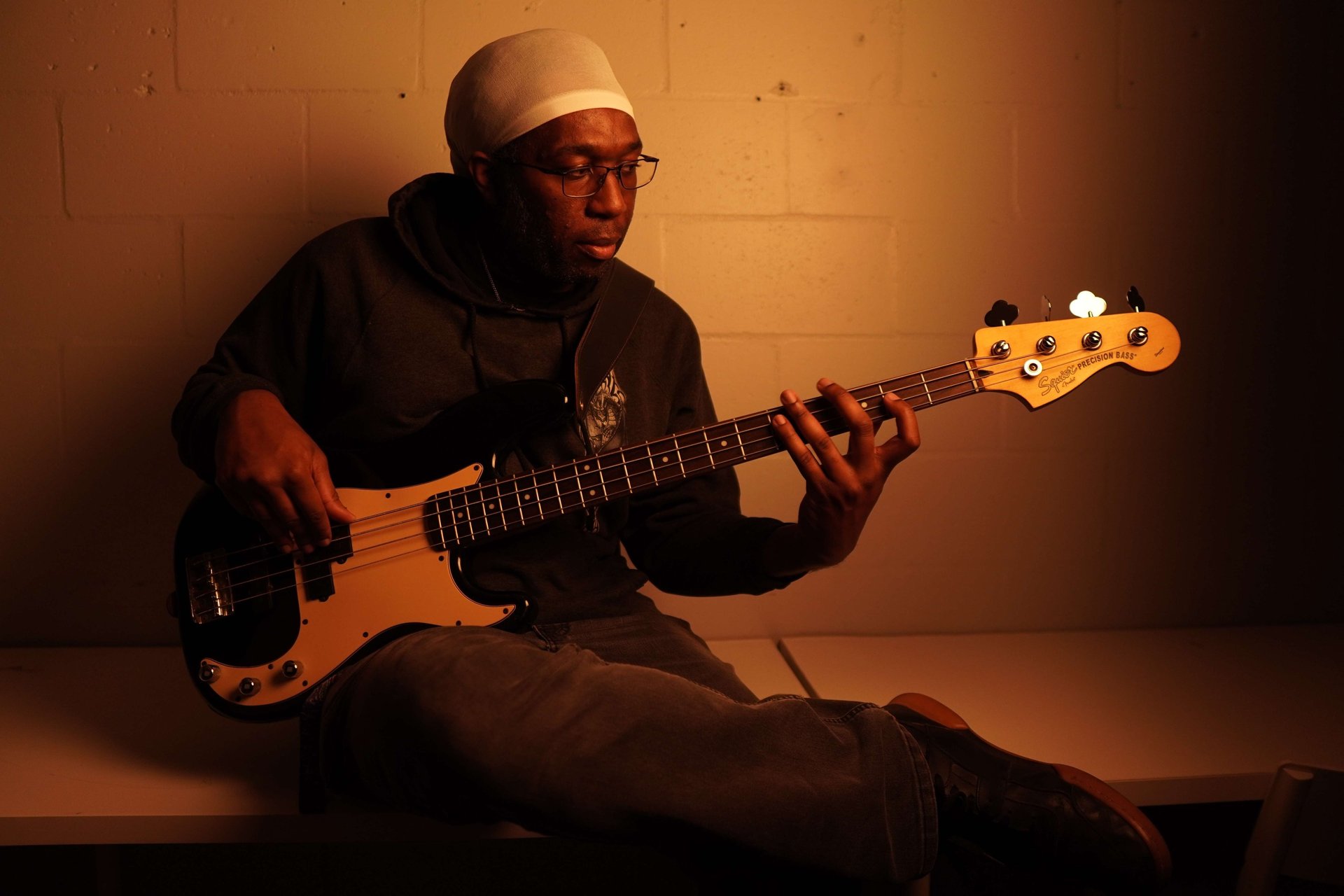 black and white bed linen