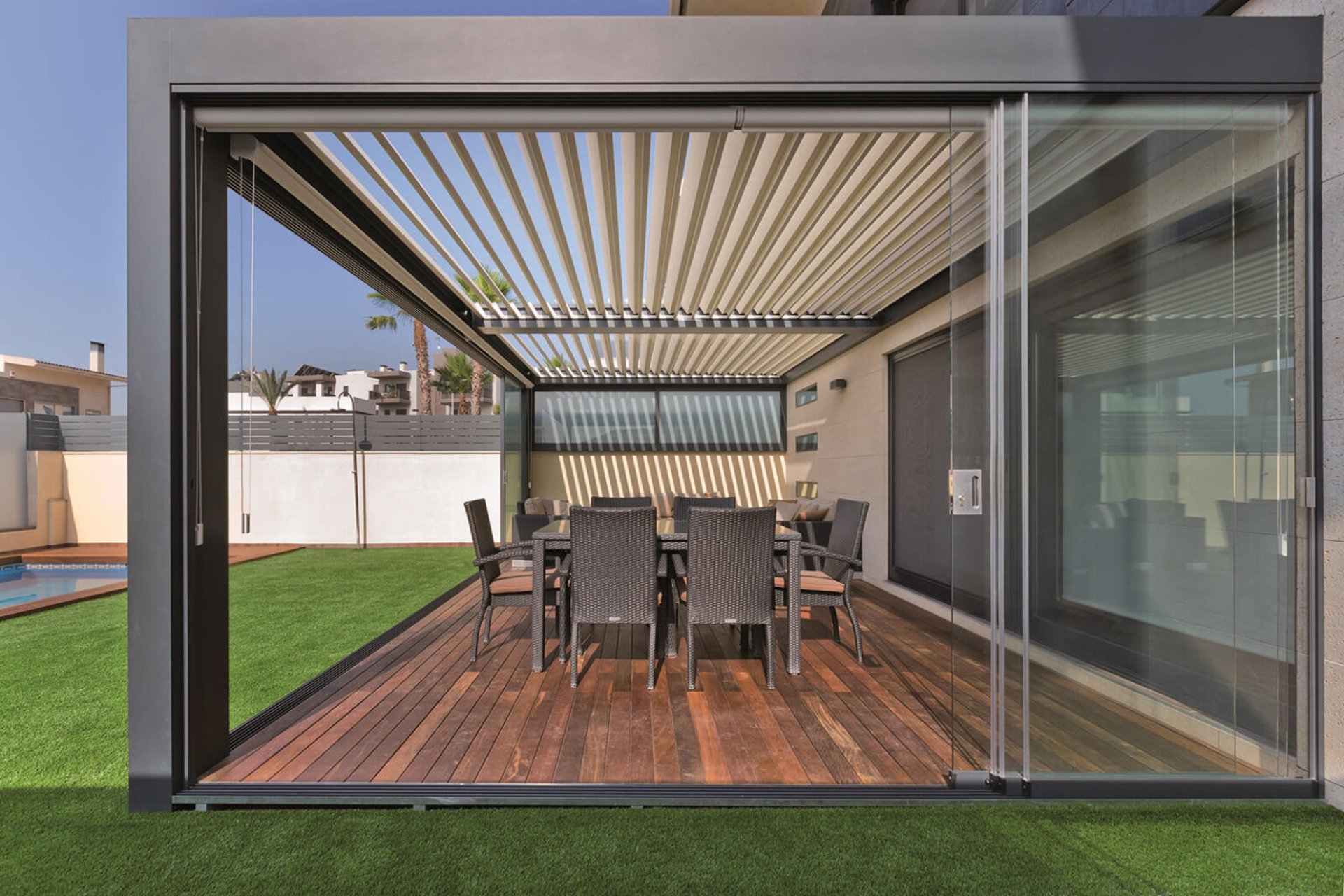 black and white bed linen