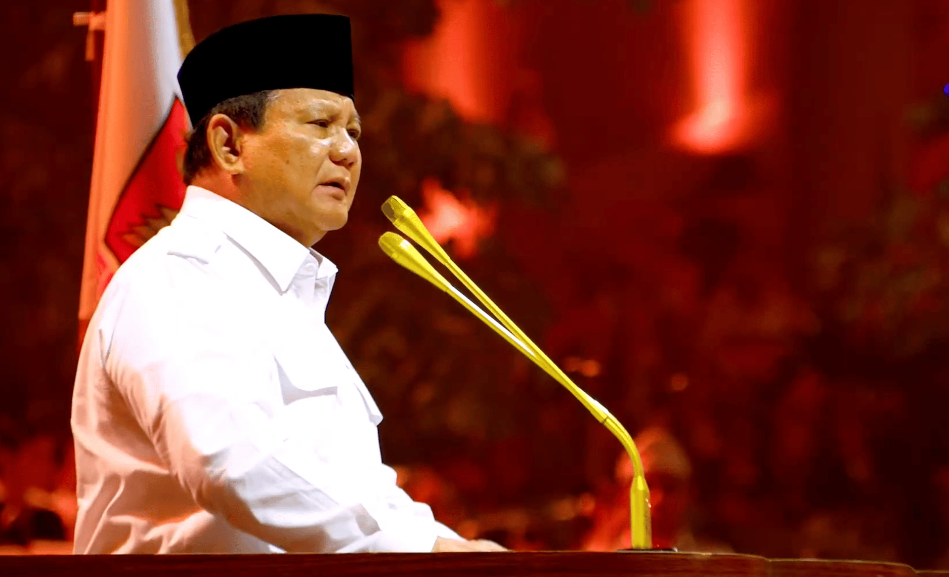 gray computer monitor