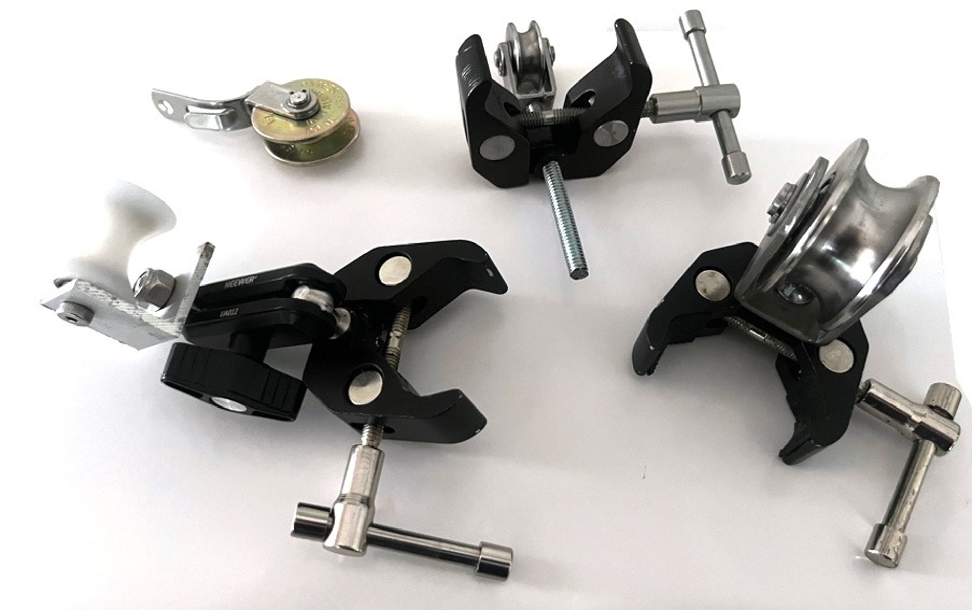 black and white bed linen