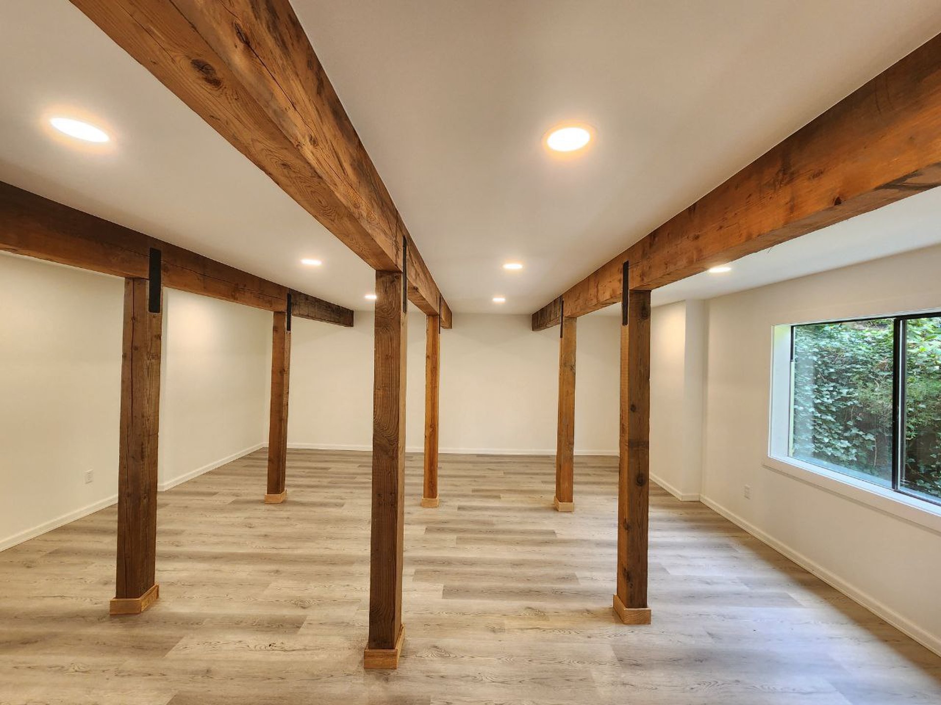 LVP luxury vinyl plank flooring waterproof install Sammamish high-traffic area