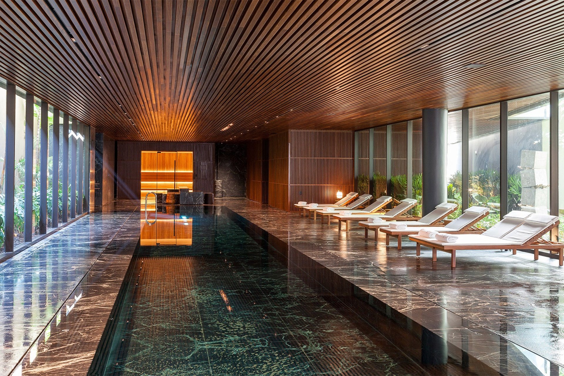 black and white bed linen