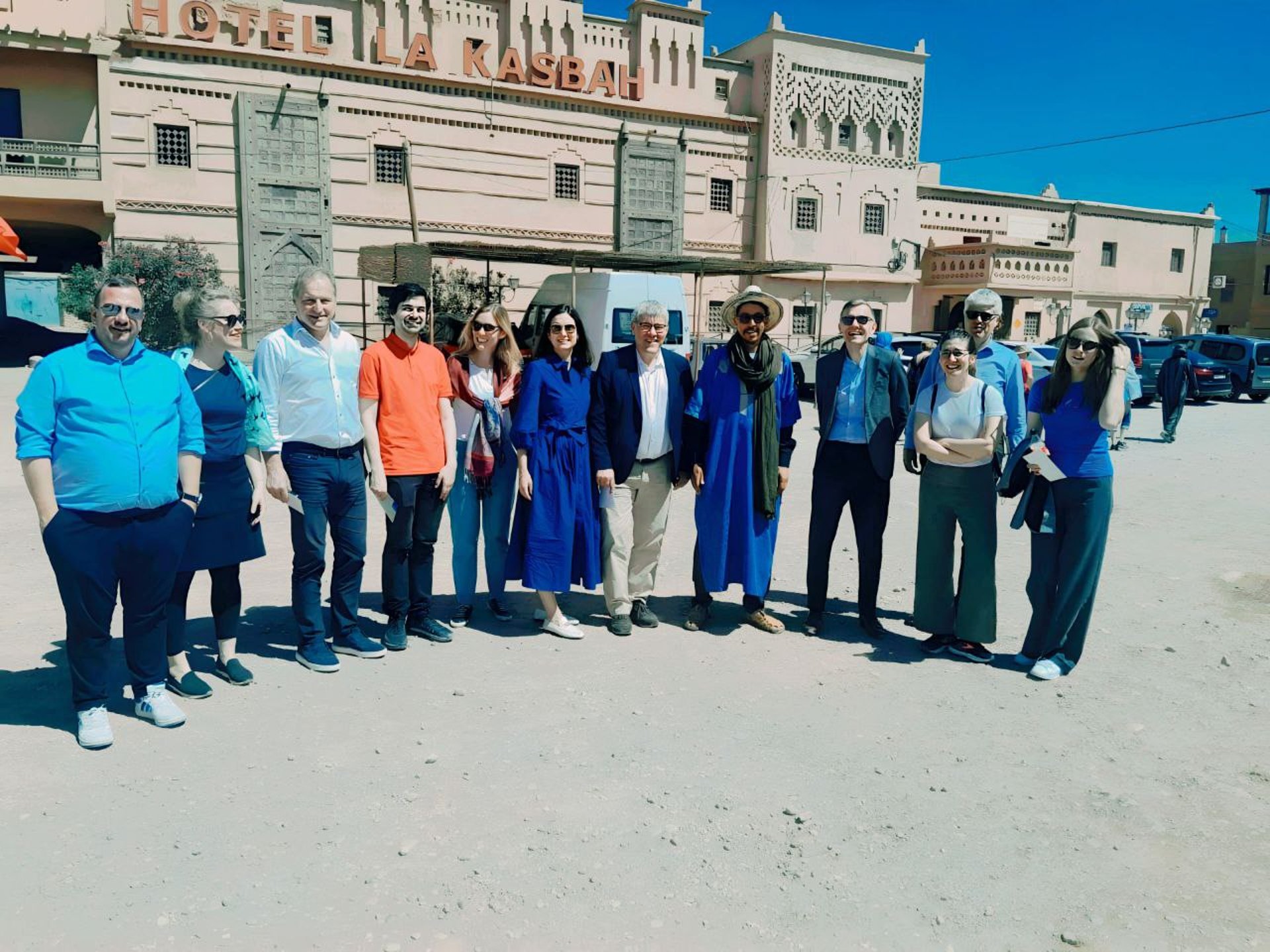 black and brown leather padded tub sofa