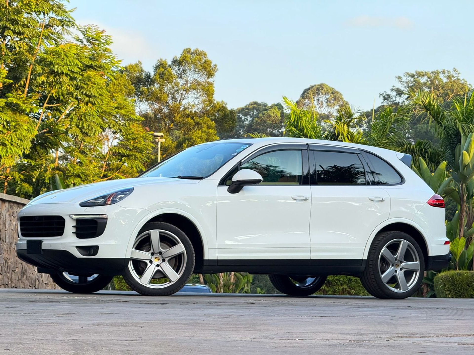 person wearing grey knit sweater